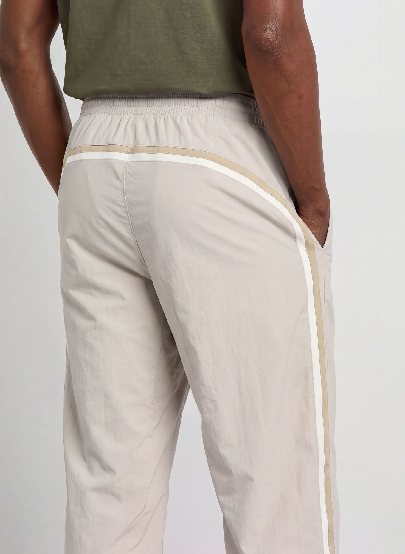 lululemon Laufhose PACE BREAKER GLYDE: HELLGRAU / BEIGE / WEISS