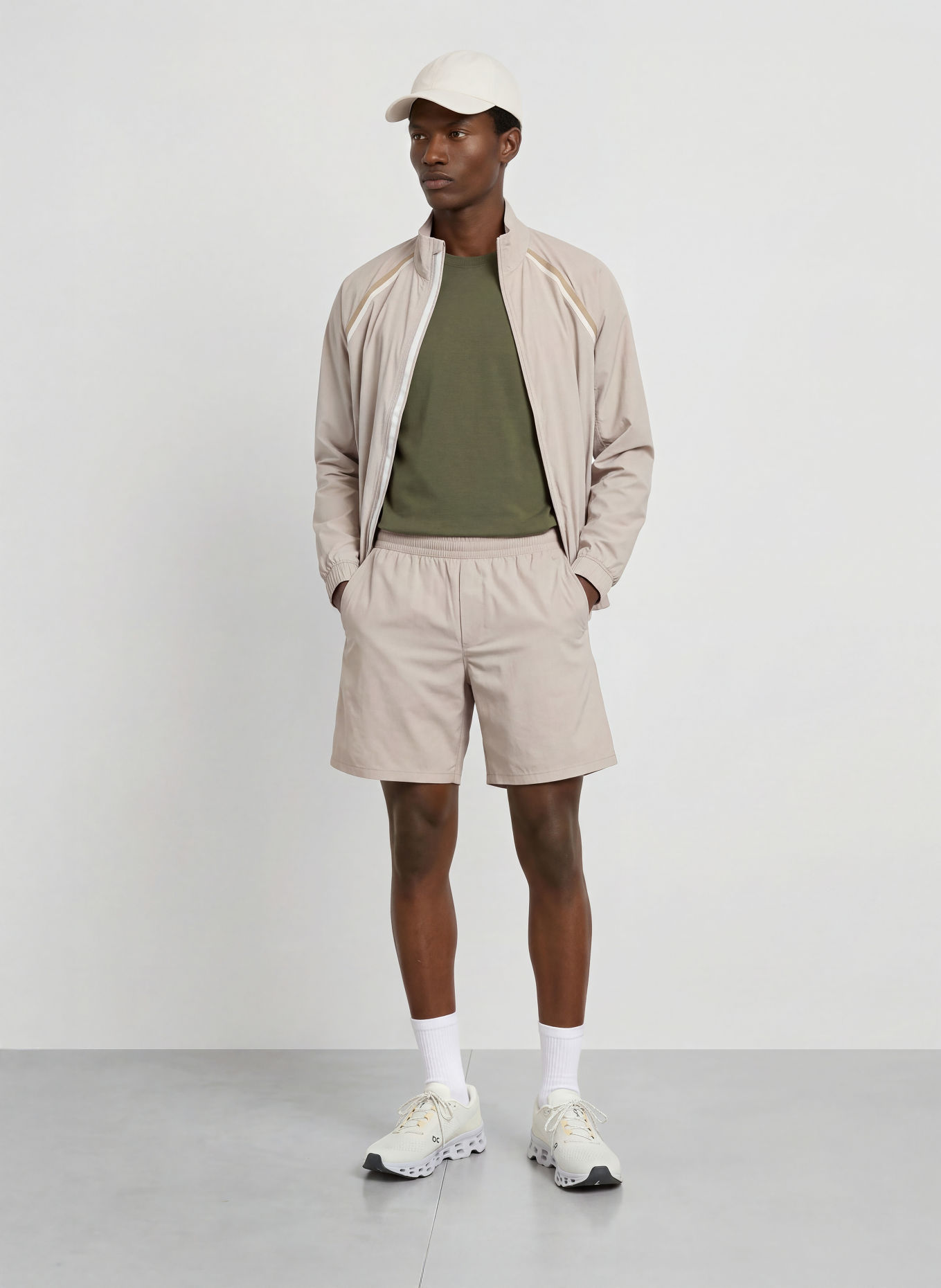 lululemon Löparjacka PACE BREAKER: LJUSGRÅ / BEIGE / GRÄDDE