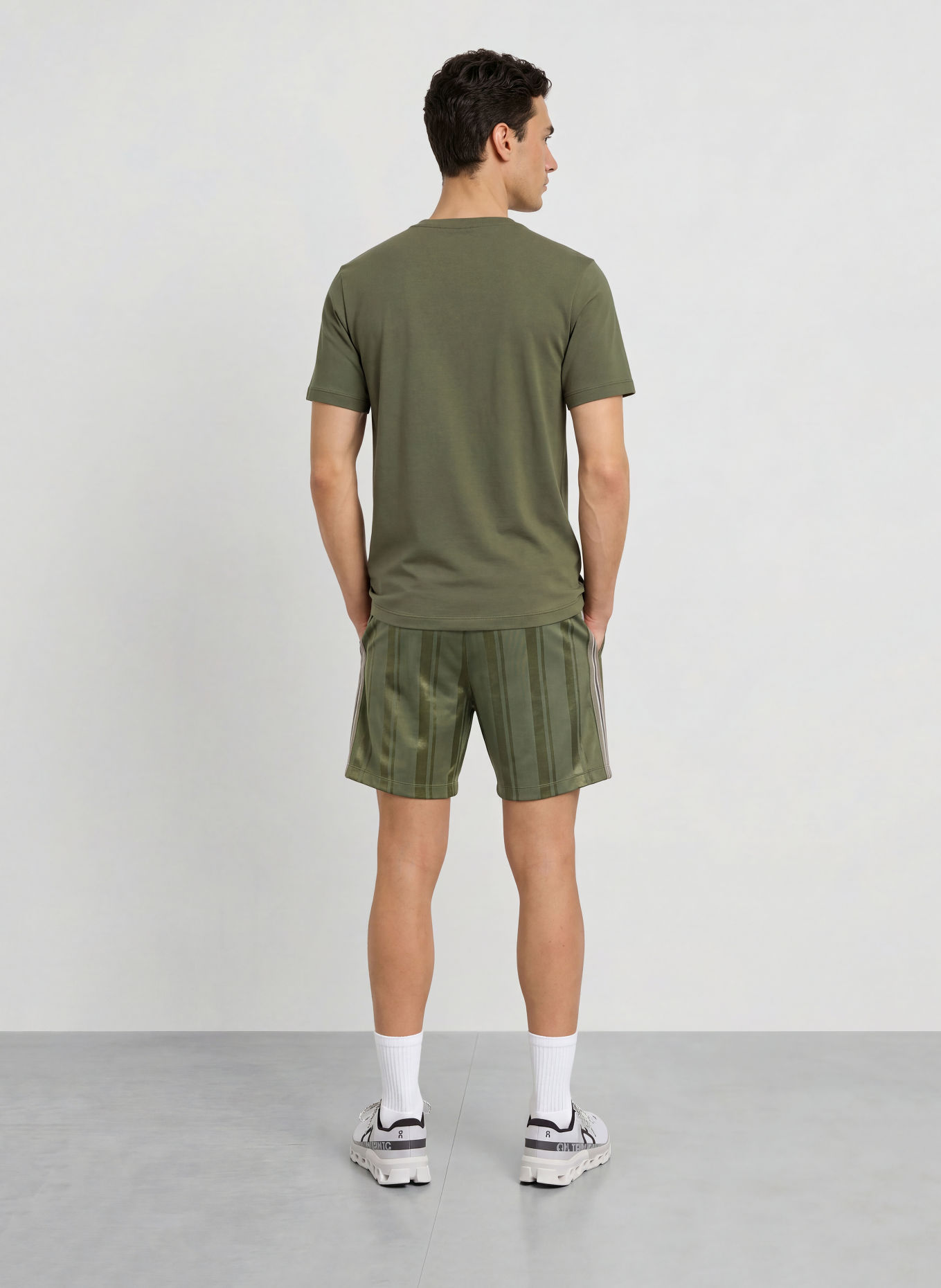 lululemon T-shirt technique ZEROED IN: OLIVE