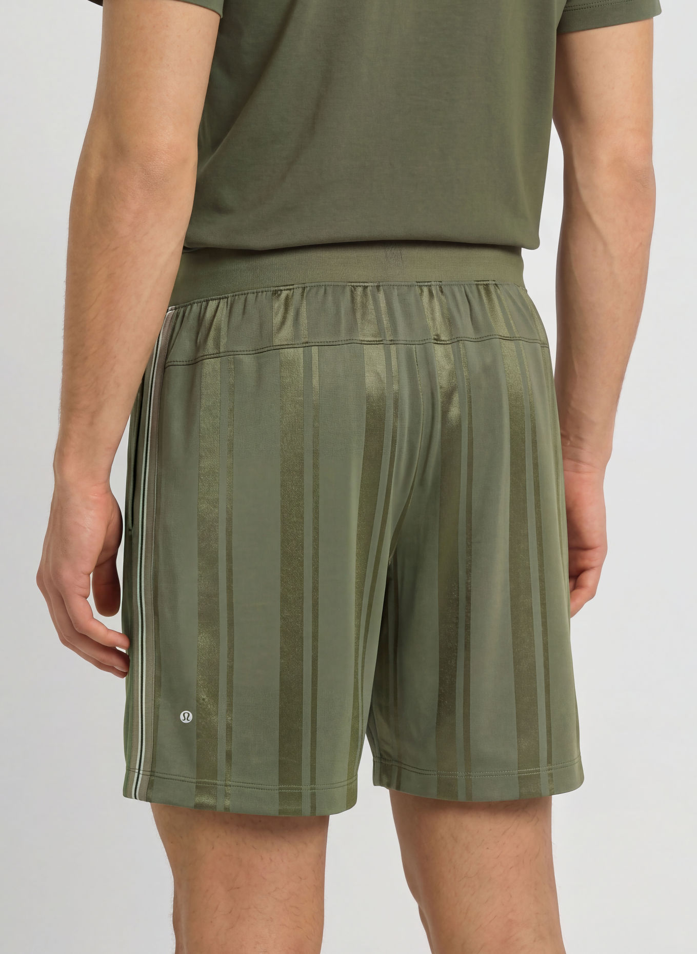 lululemon Short d'entraînement STRIPE: GROEN / BLANC / NOIR