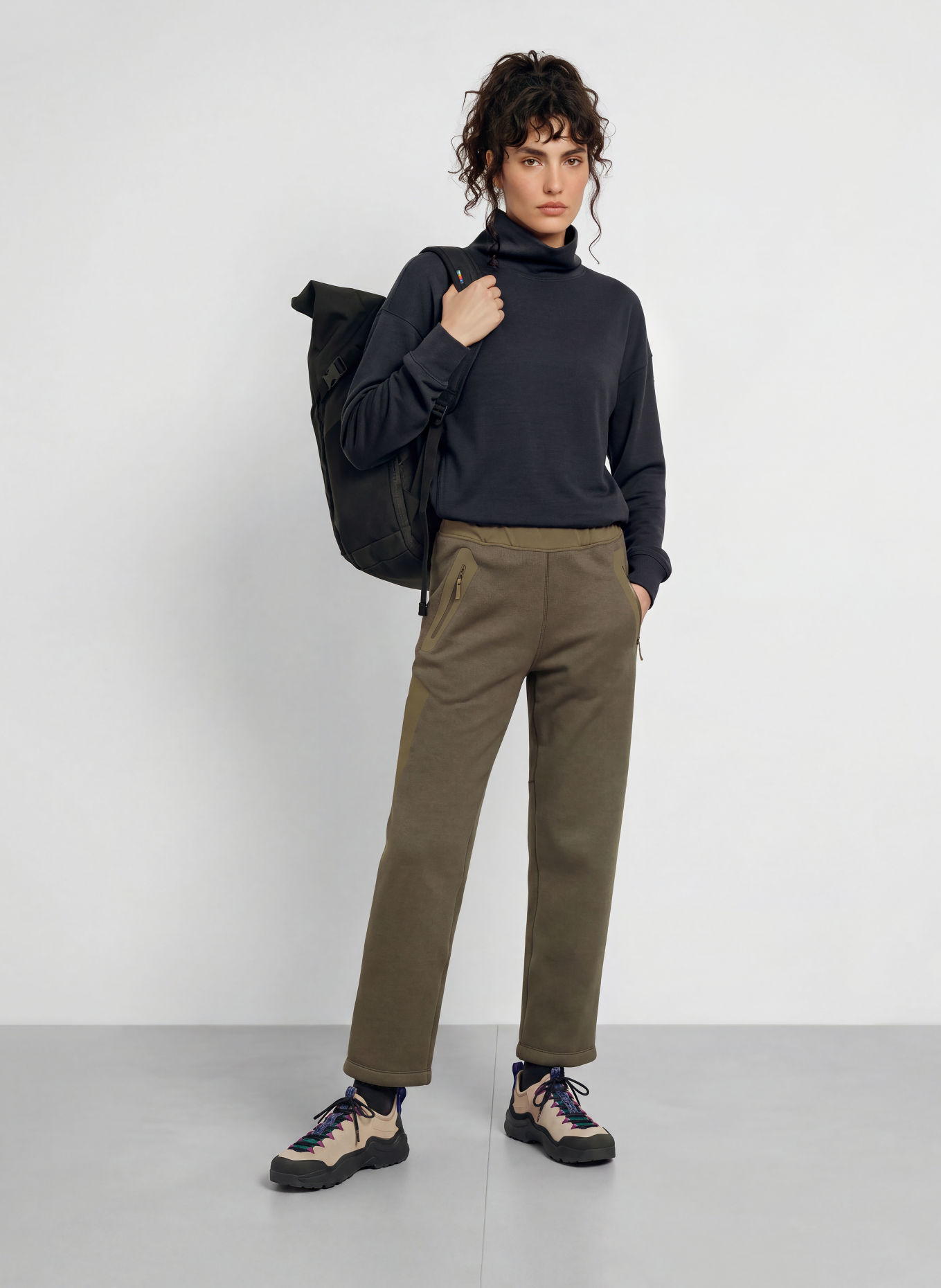 super.natural ROLLING Fleece sweatshirt with Merino Wool: BLACK