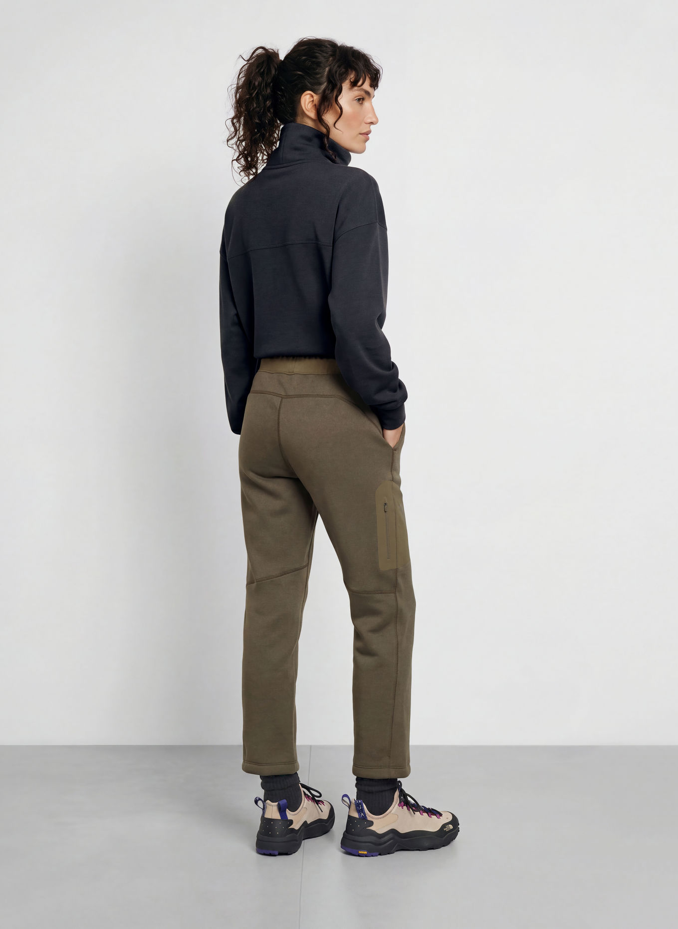 super.natural ROLLING Fleece sweatshirt with Merino Wool: BLACK