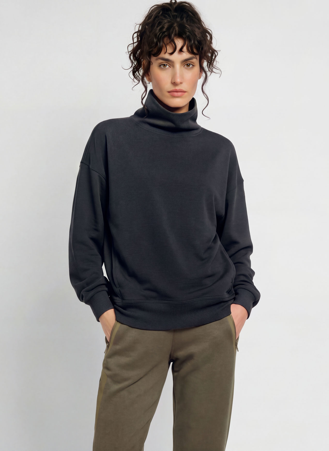 super.natural ROLLING Fleece sweatshirt with Merino Wool: BLACK