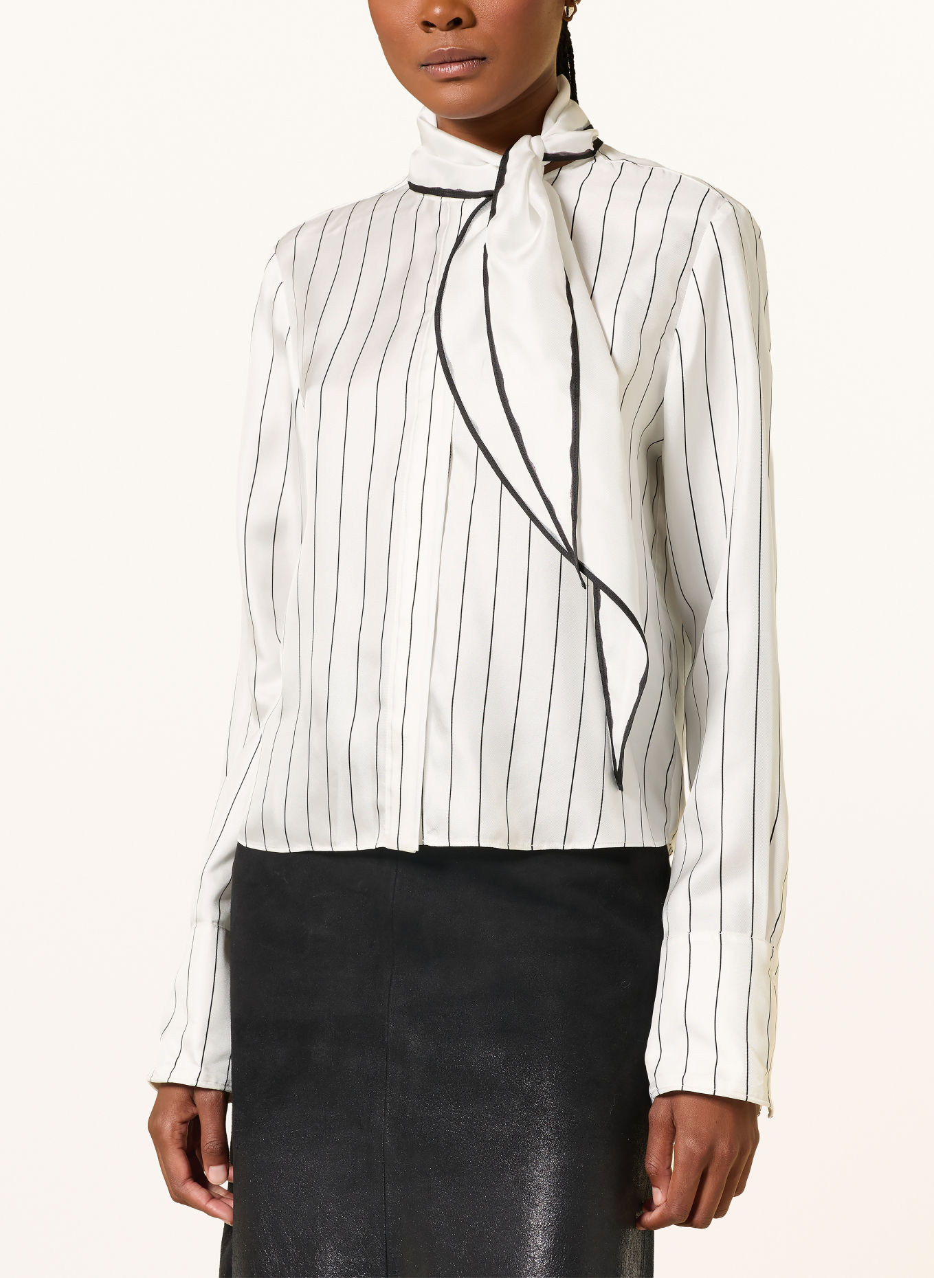 DOROTHEE SCHUMACHER Blouse à lavallière STRIPES WITH A TWIST en soie: BLANC / NOIR