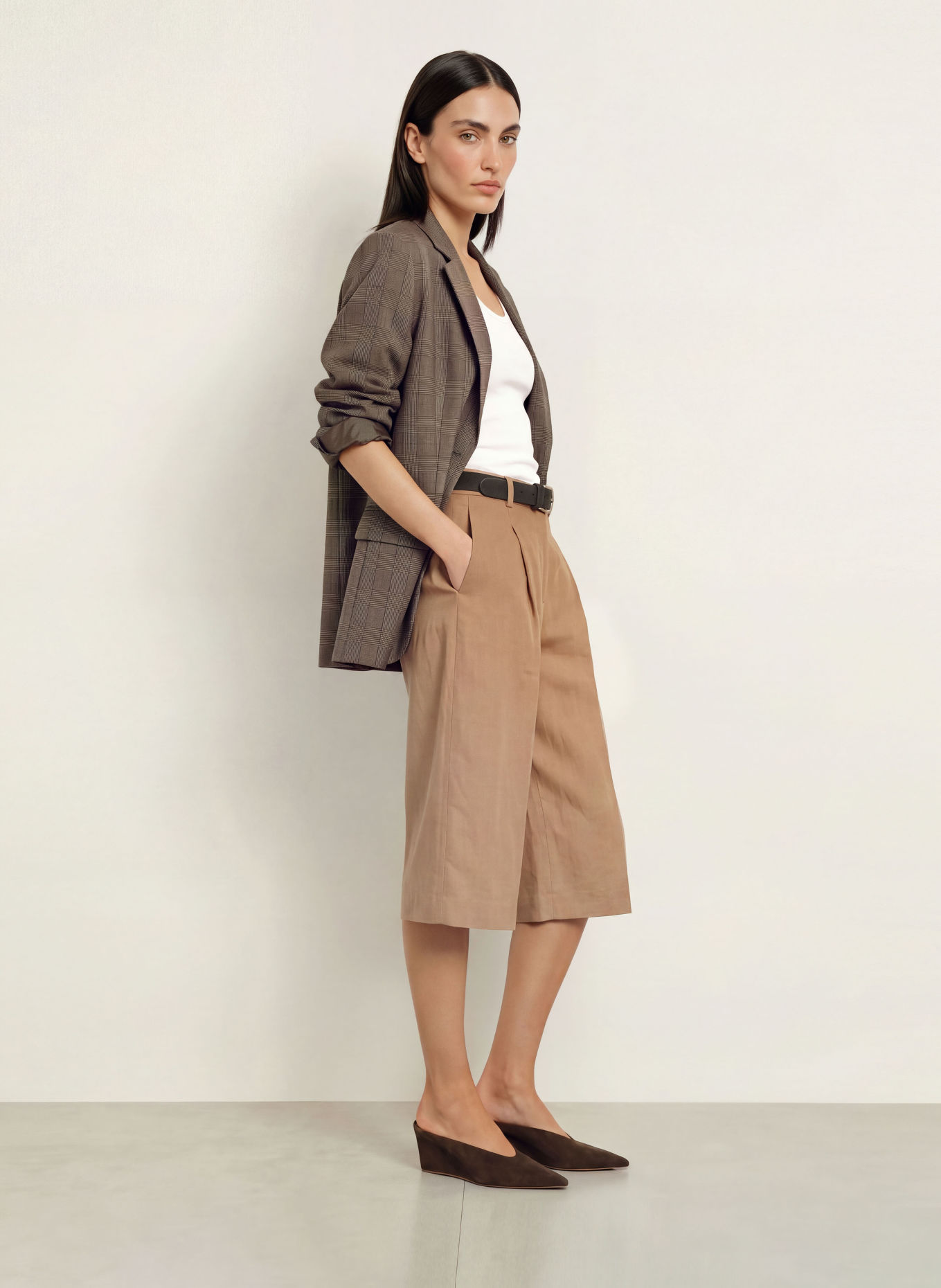 ROSSI DEVIN Linen Bermudas: LIGHT BROWN