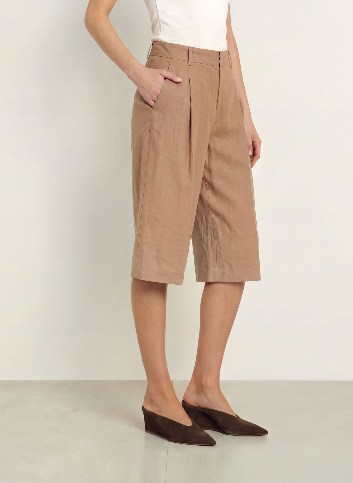 ROSSI DEVIN Linen Bermudas: LIGHT BROWN