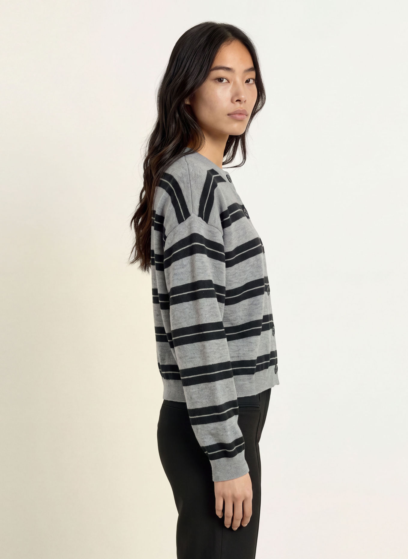 minimum ASSIANA Cardigan with Merino Wool: GRAY / BLACK