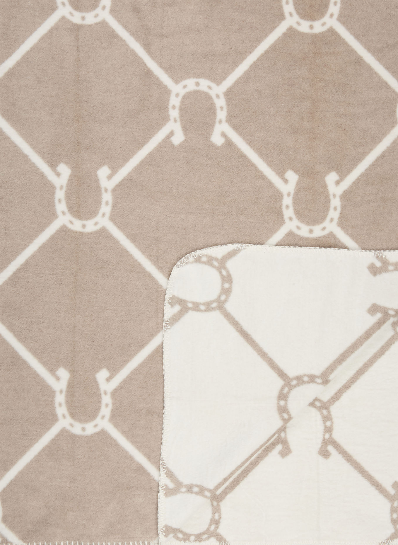 PAD LUCKY Throw blanket: GRAY / CREAM