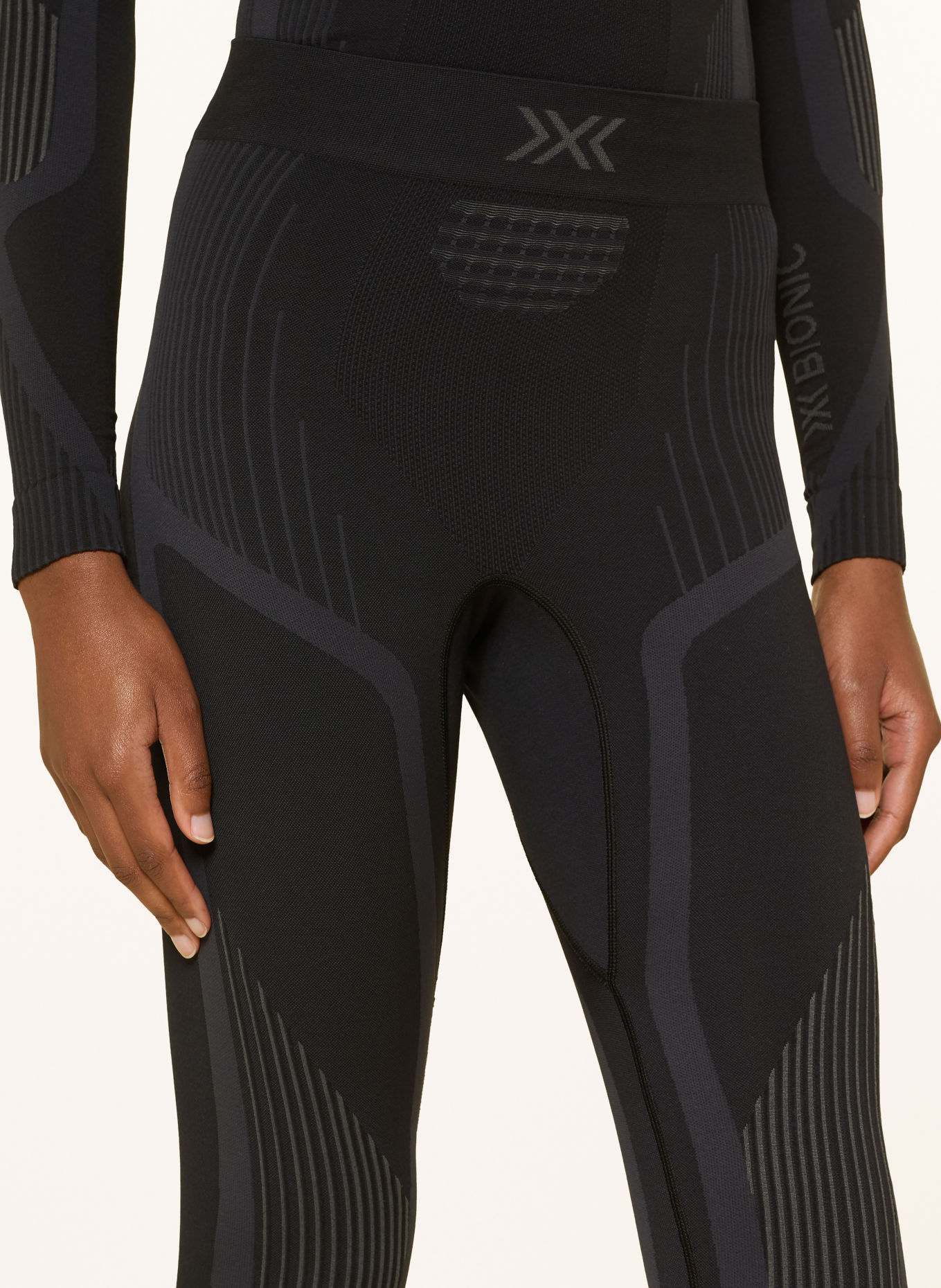 X-BIONIC INVENT functional underwear pants with shorter leg length: BLACK / DARK GRAY