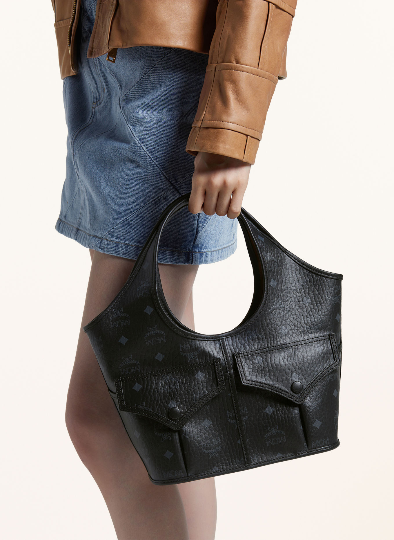 MCM Shopper AREN VI: SCHWARZ / SILBER