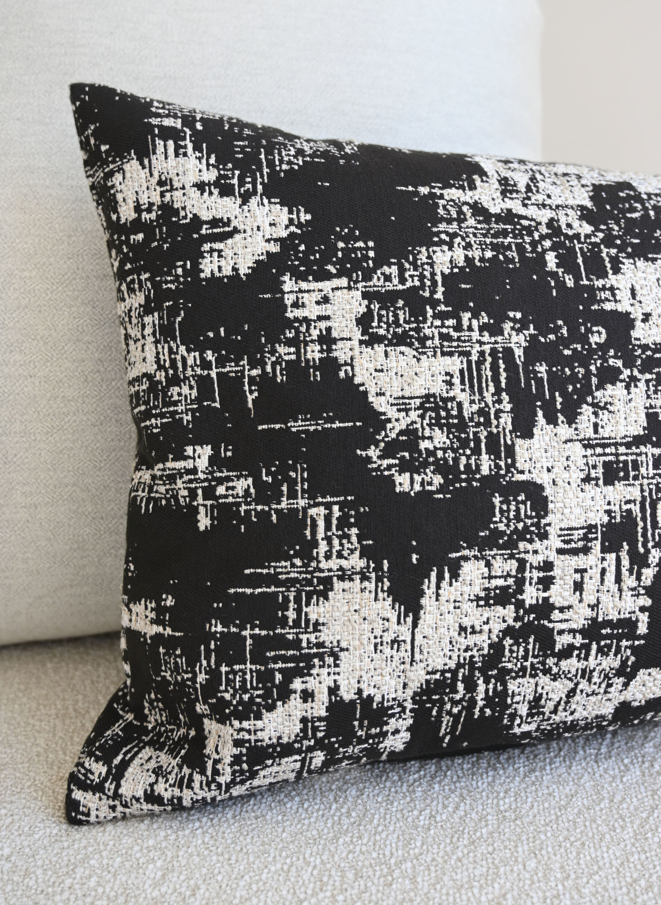 ROHLEDER YUMI Decorative cushion: BLACK / TAUPE
