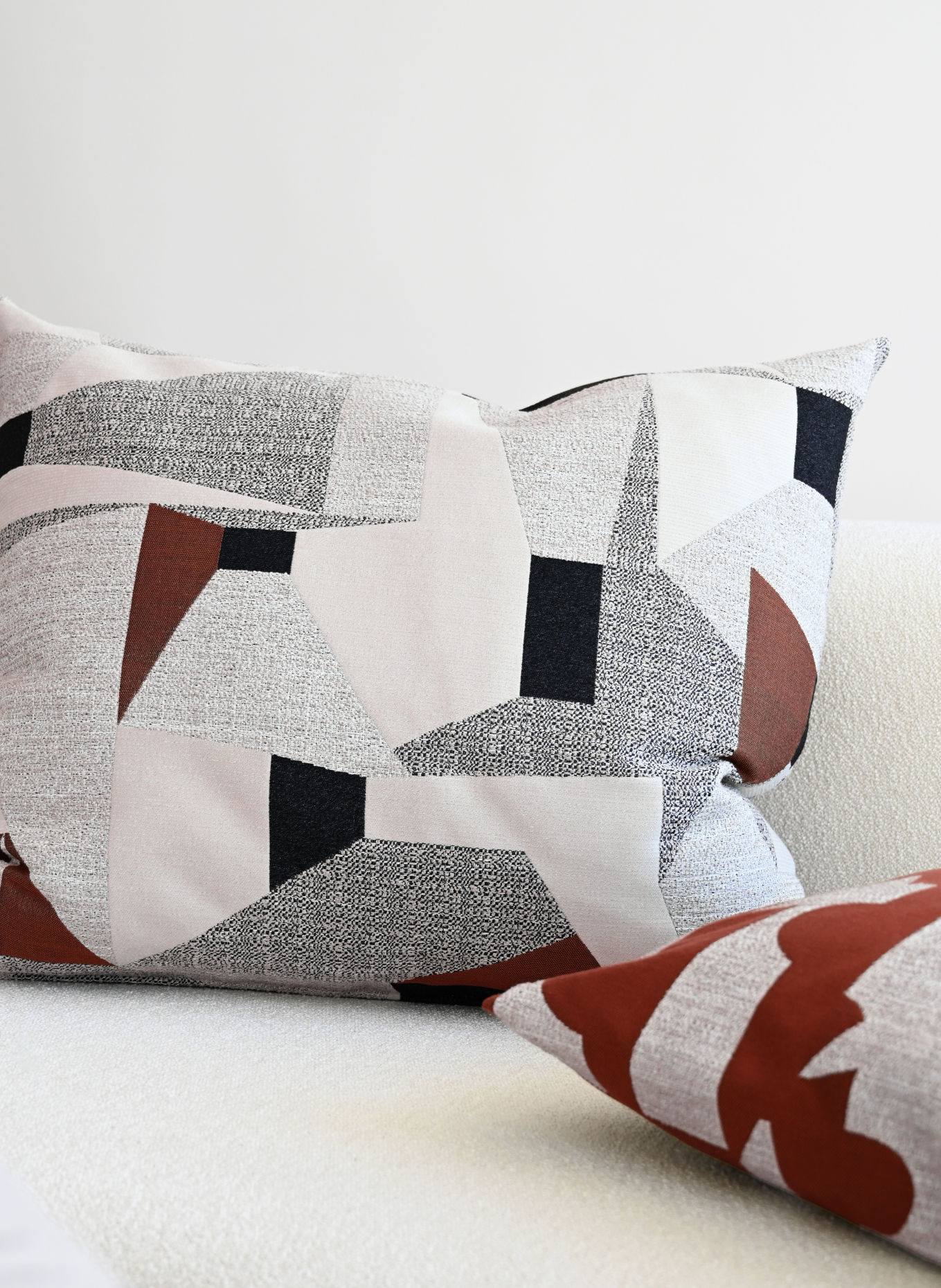 ROHLEDER TAKUMI Decorative cushion: BEIGE / COGNAC / DARK GRAY