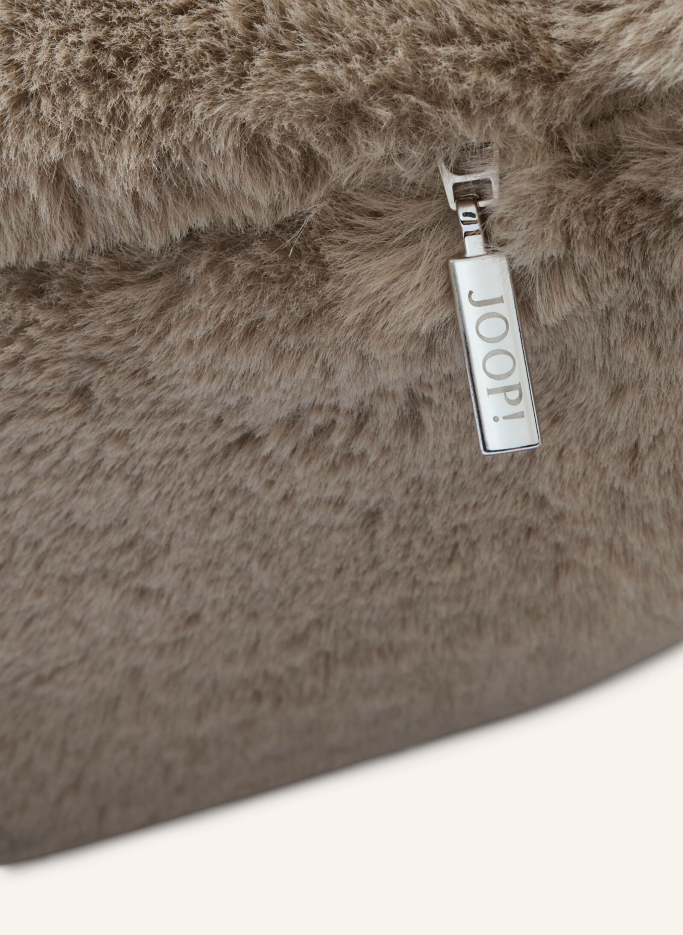 JOOP! Kuddfodral till prydnadskudde J!TENDER i fuskpäls: BEIGE