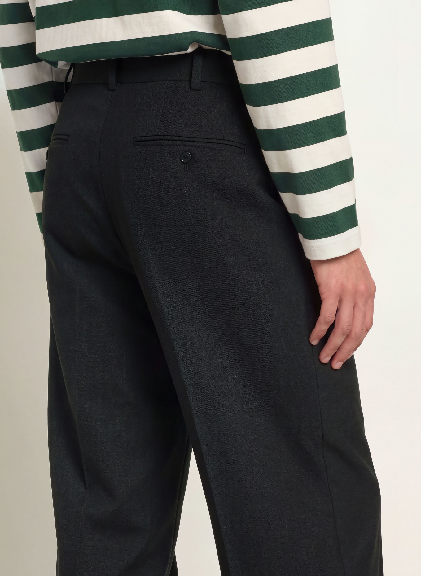 ARKET Regular-Fit Trousers: BLACK