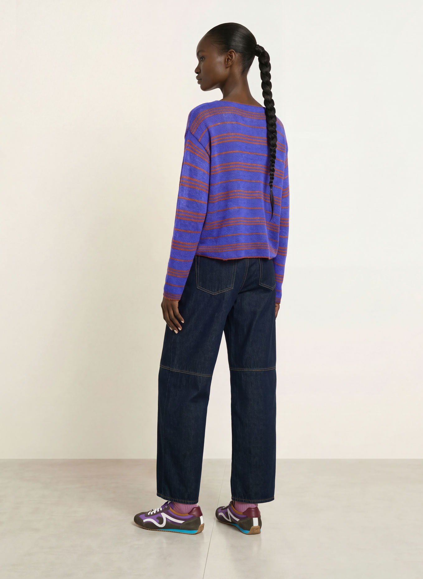 American Vintage Pull BODYROW: BLEU FONCÉ / MARRON