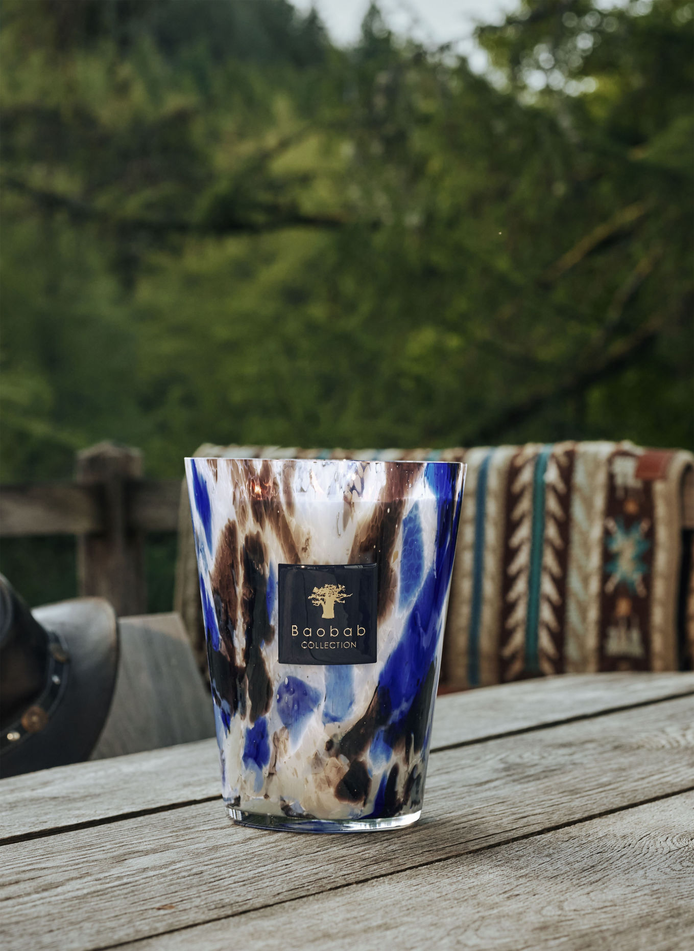 Baobab COLLECTION Vonná svíčka HALONA BLUE WORLD: BÍLÁ / TMAVĚ HNĚDÁ / MODRÁ