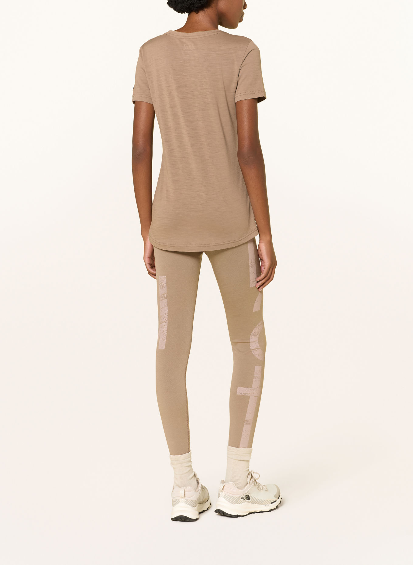 super.natural Trainingsshirt SUN SALUTATION: BEIGE