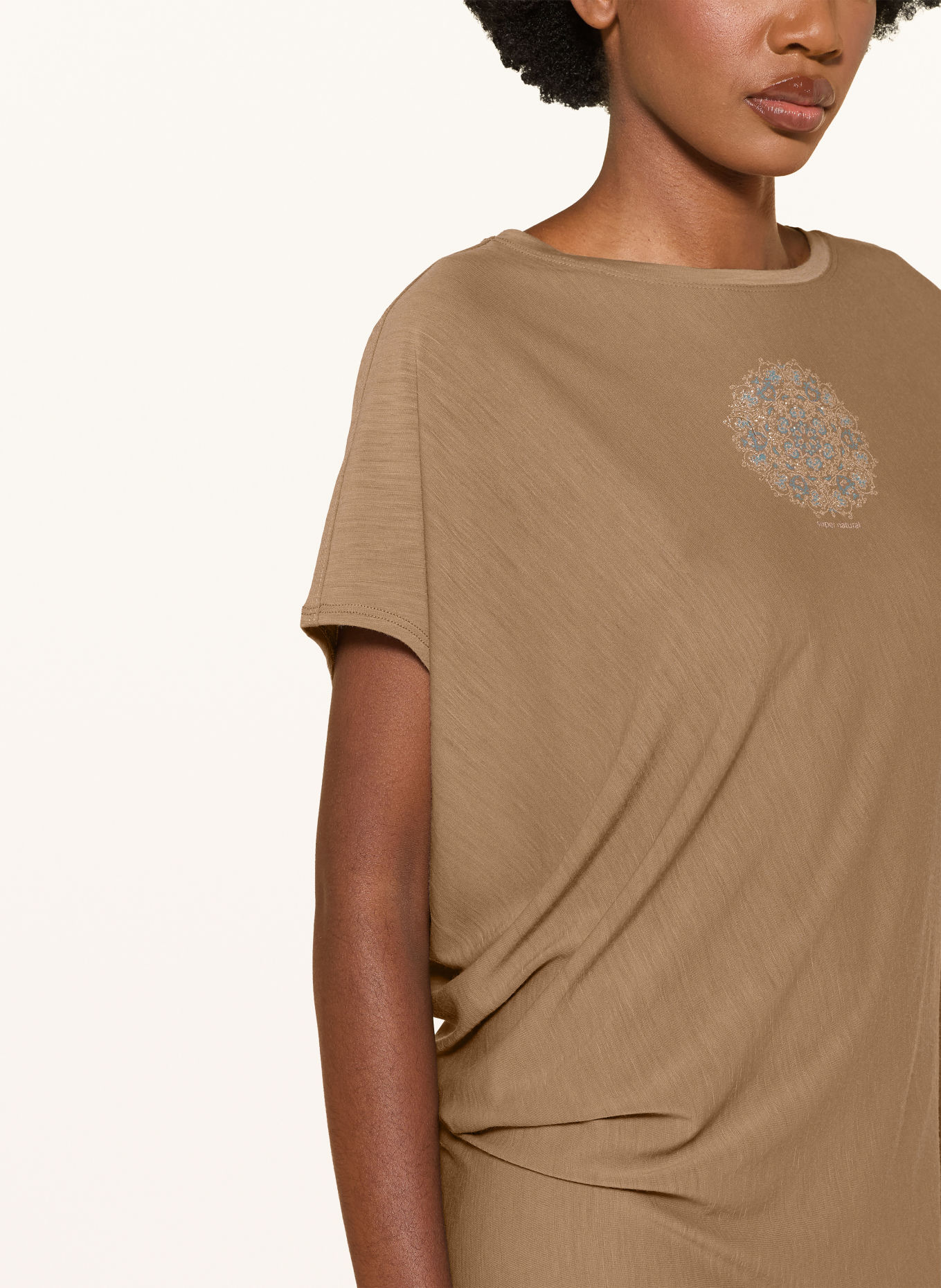 super.natural Koszulka funkcyjna ORNAMENTAL LOOSE z wełną merynosową: JASNOBRĄZOWY / SZARY