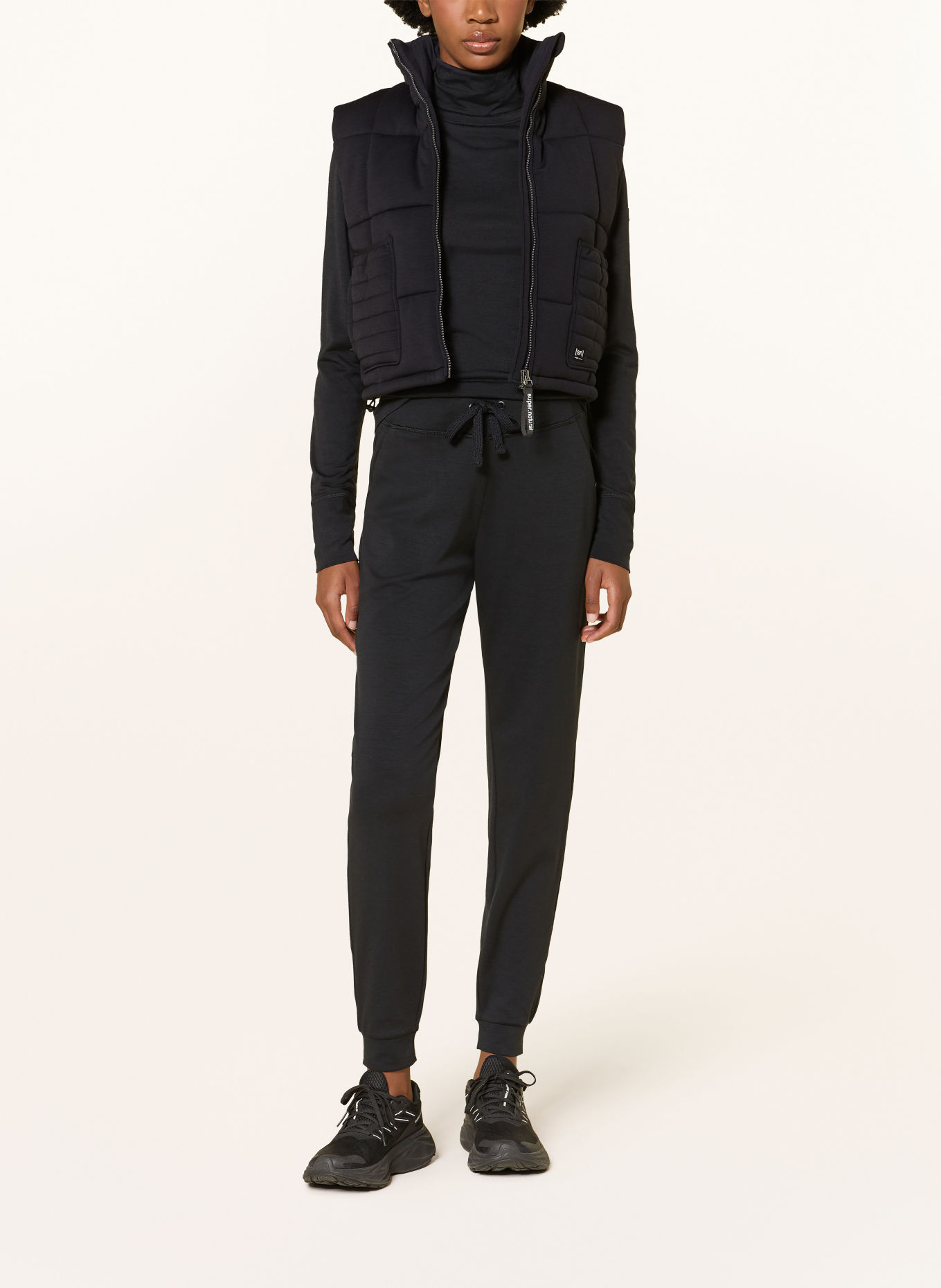 super.natural Gilet matelassé PUFFY: NOIR