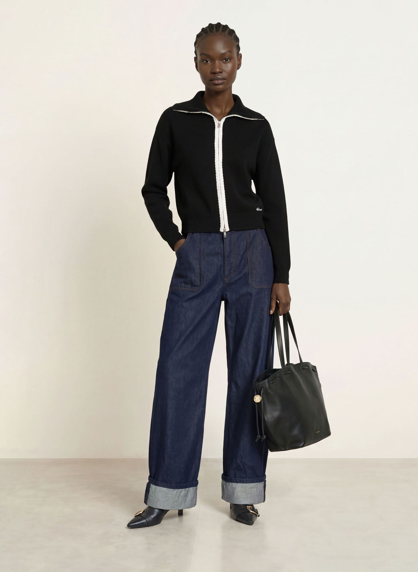 CLAUDIE PIERLOT Strickjacke: SCHWARZ / WEISS