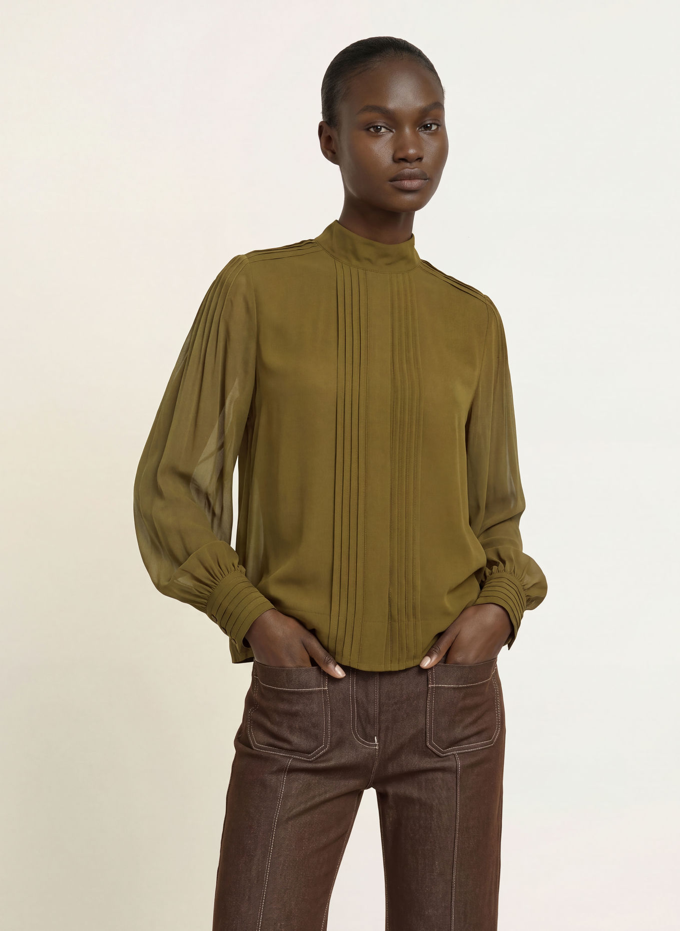 REISS Blusenshirt OTTILIE mit Plissees: OLIV