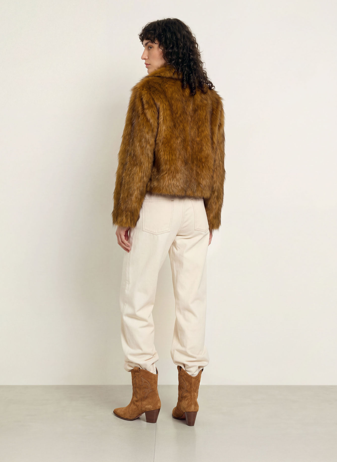 ba&sh Kunstfell-Jacke LENDY: COGNAC / DUNKELBRAUN / BEIGE