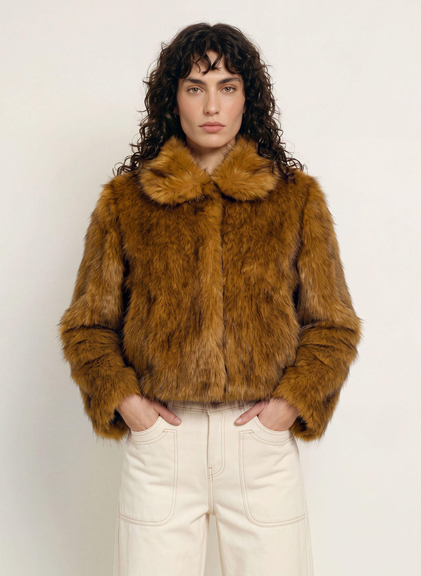 ba&sh Kunstfell-Jacke LENDY: COGNAC / DUNKELBRAUN / BEIGE