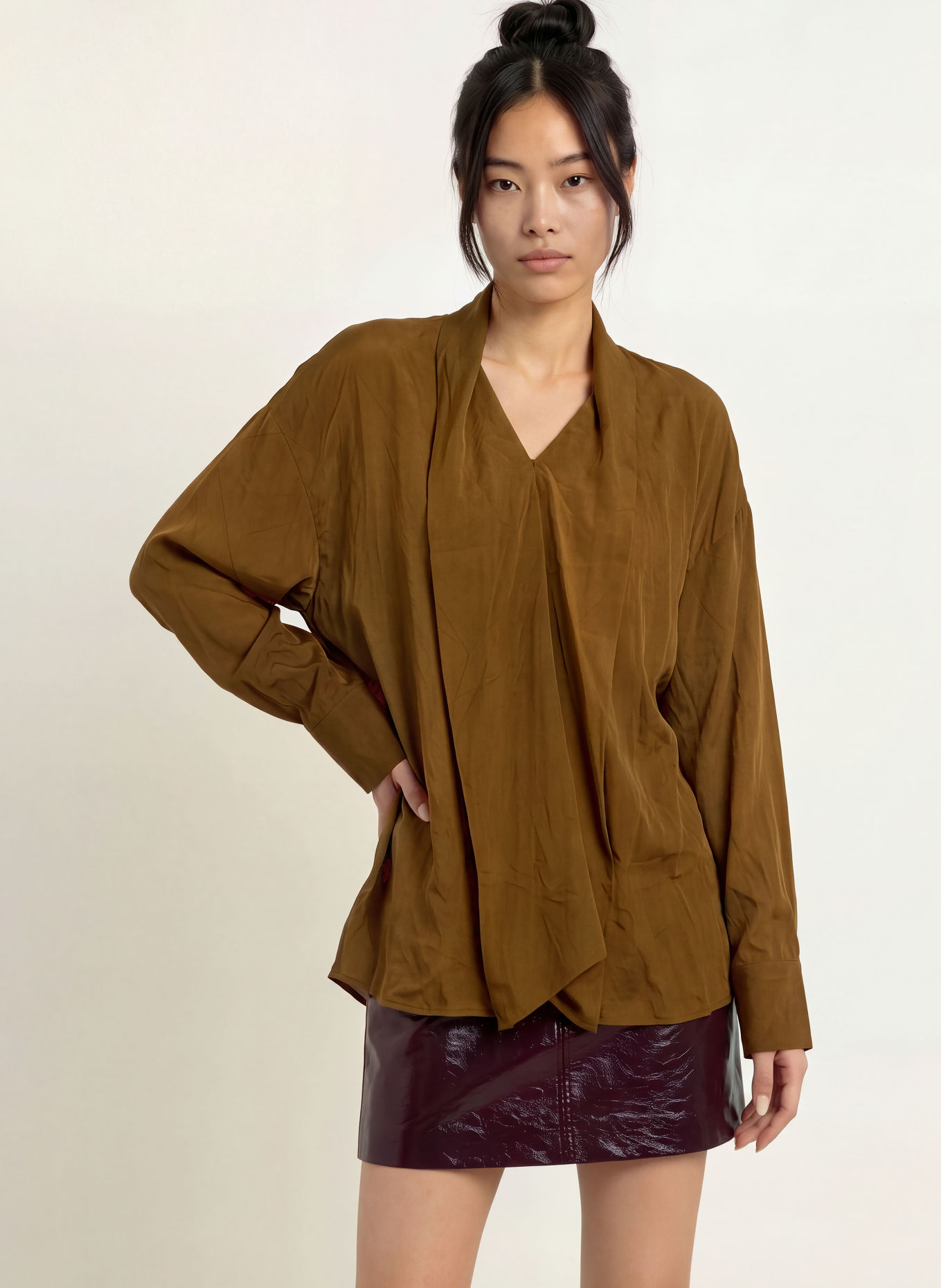 ELEH Oversized-knytblus: BRUN