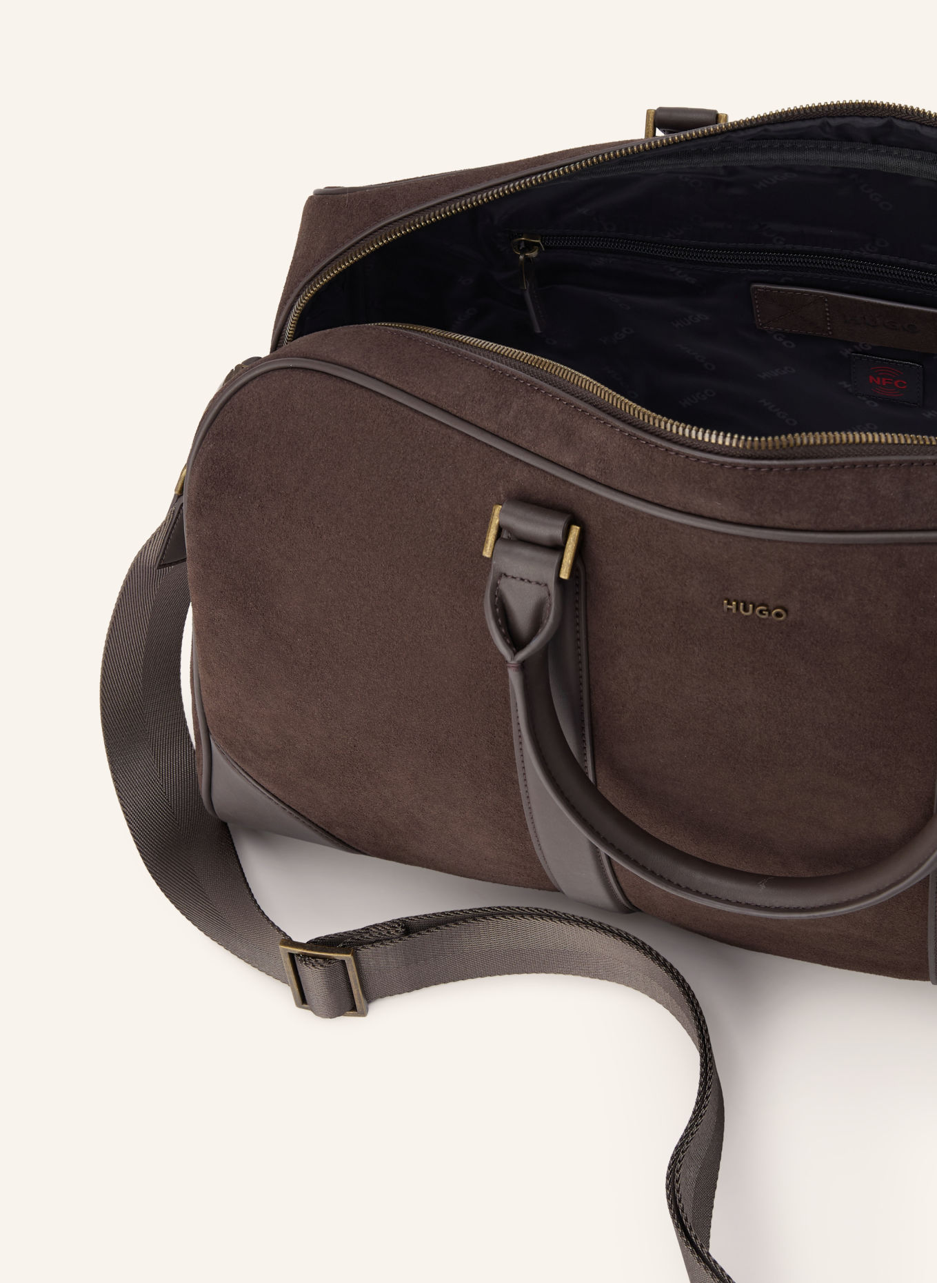 BOSS Weekender HOLDALL: DUNKELBRAUN
