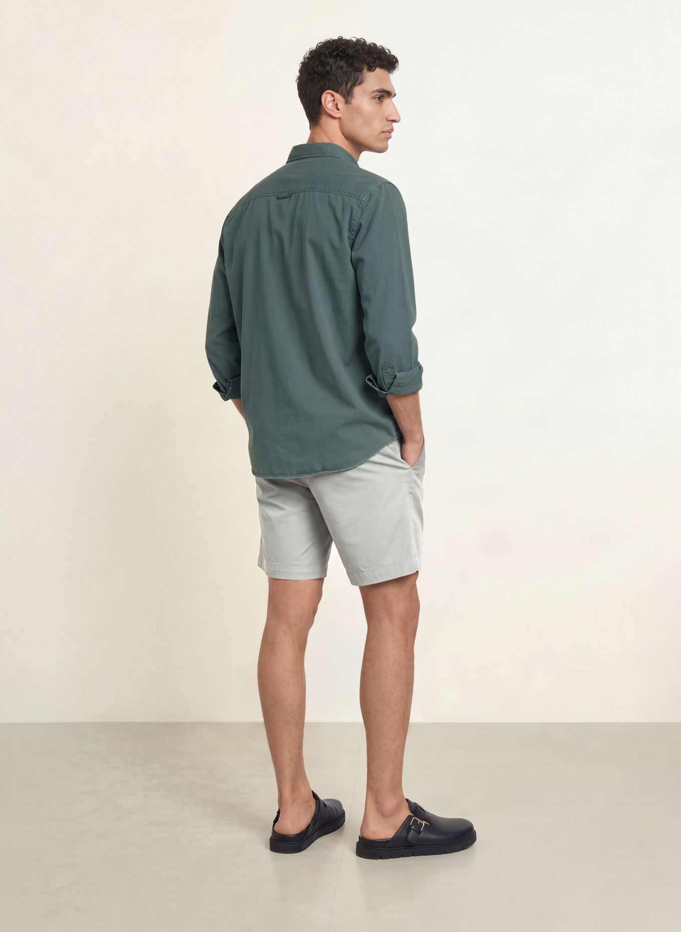 FAHERTY ALL DAY Classic Fit Shorts: LIGHT GRAY