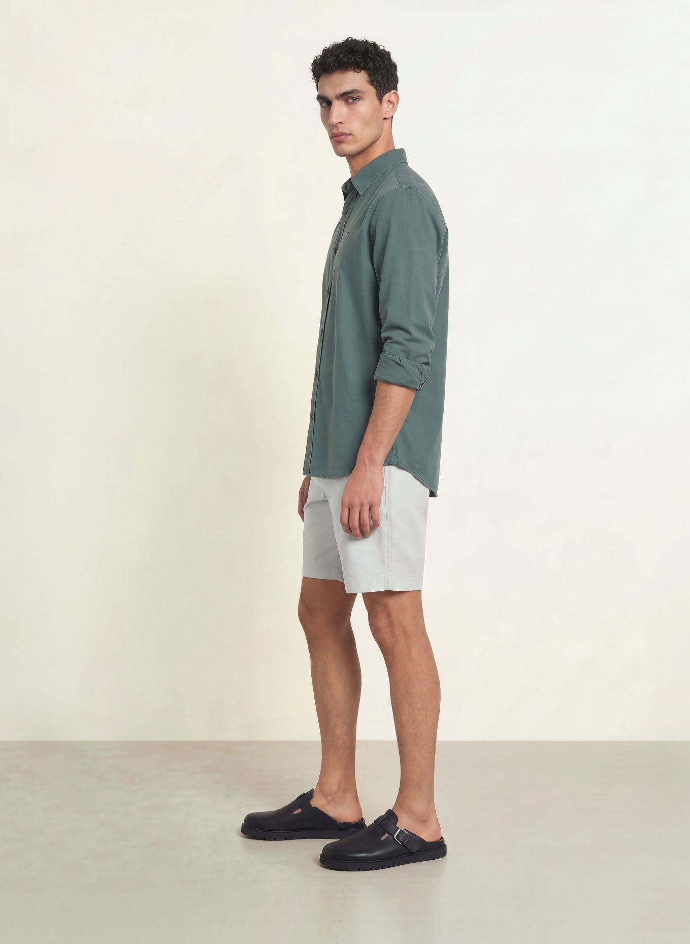 FAHERTY ALL DAY Classic Fit Shorts: LIGHT GRAY