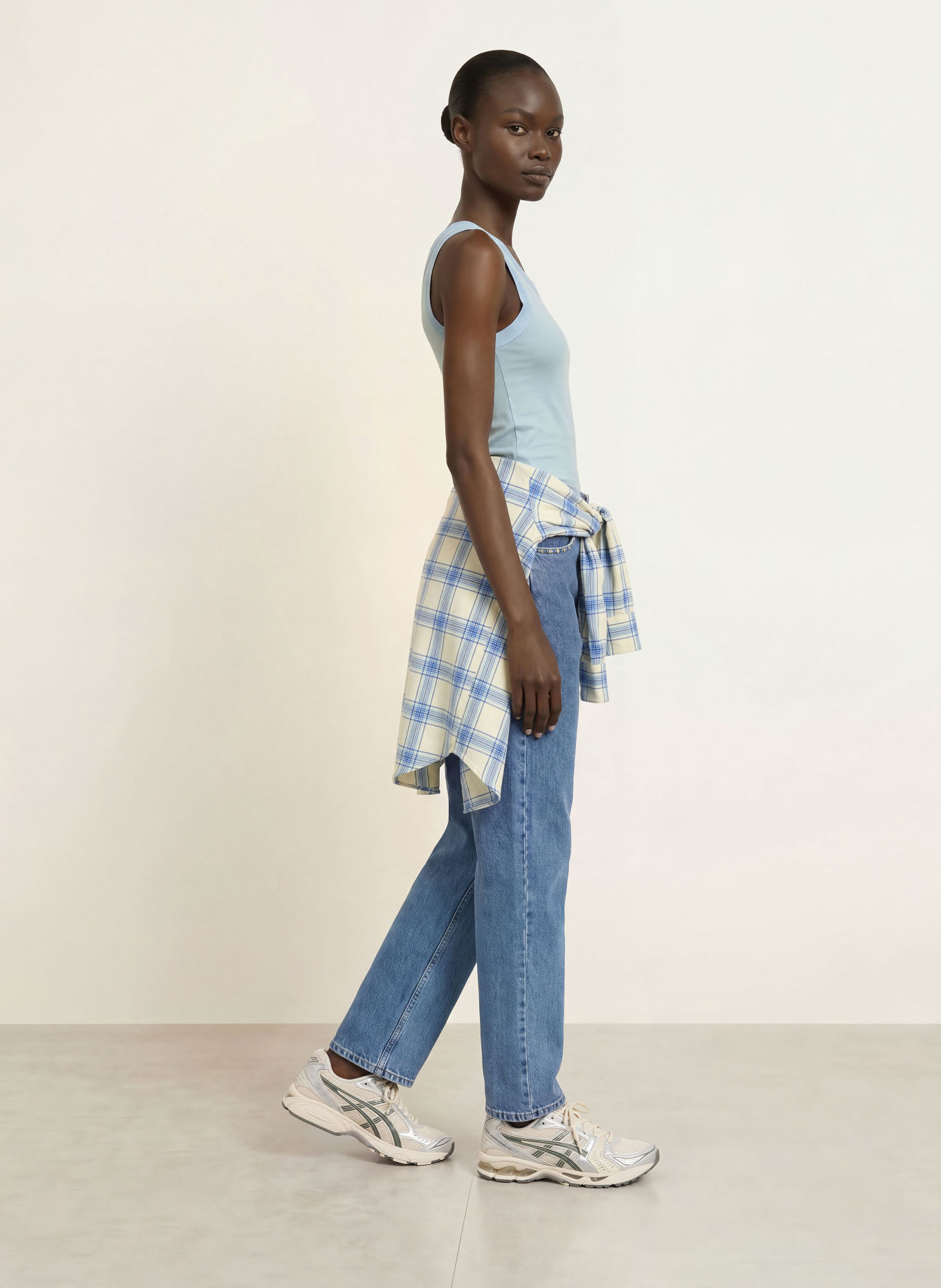 OH APRIL Top JUNIE: HELLBLAU