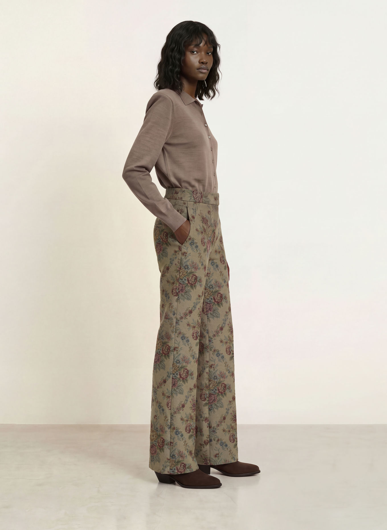 ba&sh Marlenehose REMEA aus Jacquard: KHAKI / DUNKELROT / OLIV