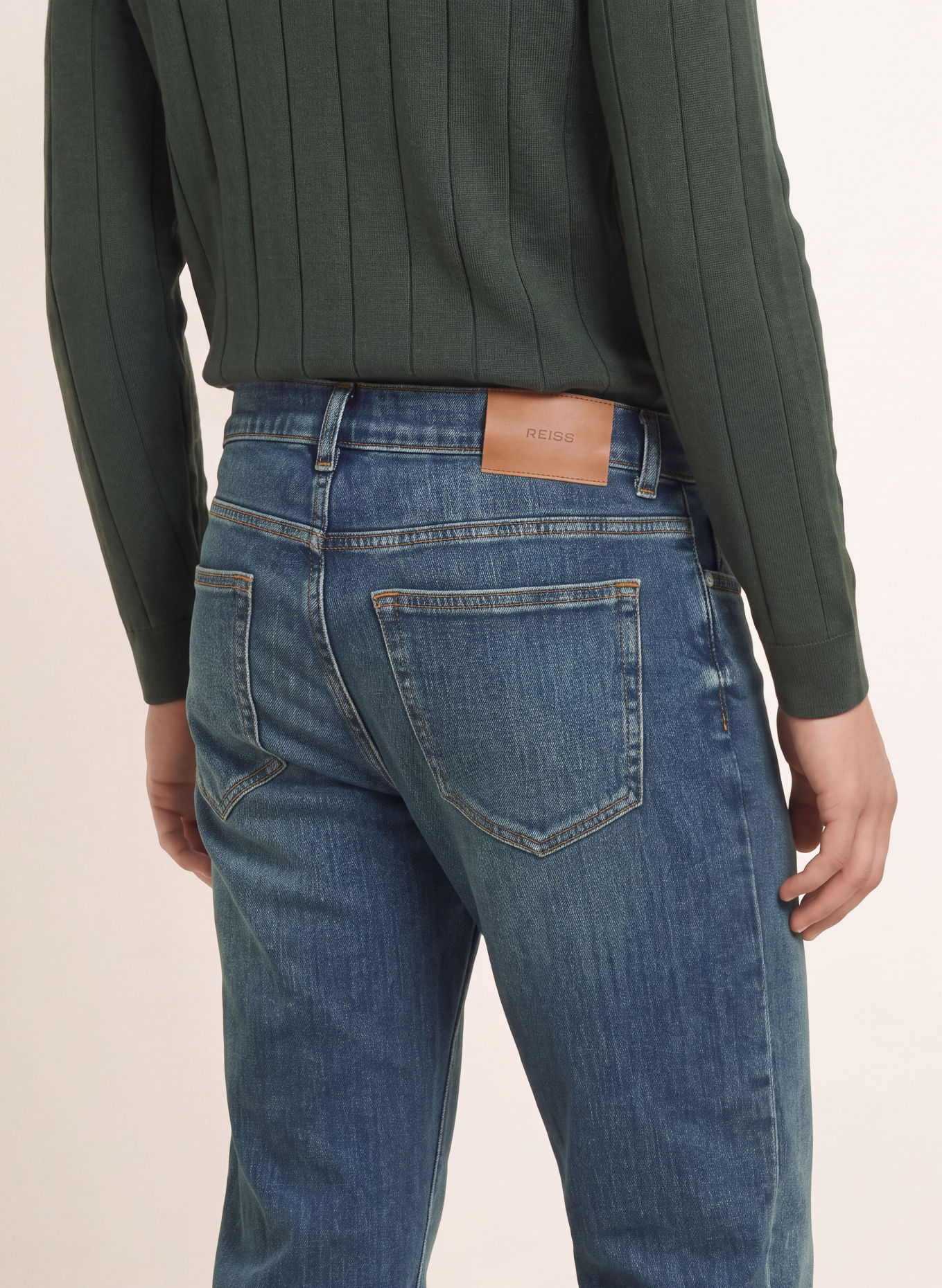REISS Blugi FLOYD Slim Fit: 45 BLUE WASH