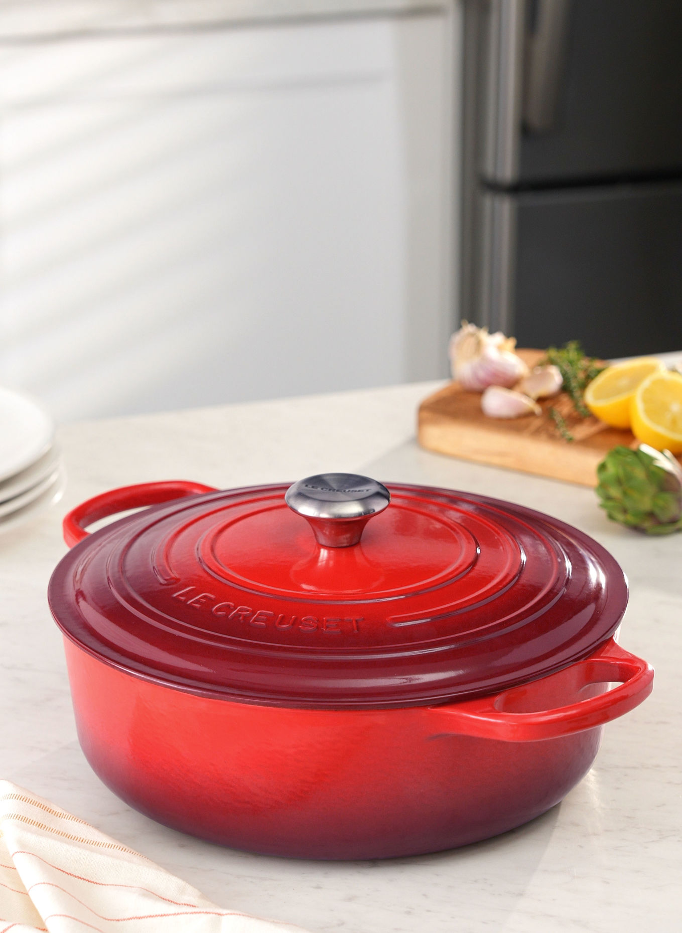 LE CREUSET SIGNATURE Gourmet Roasting Pan: CERISE