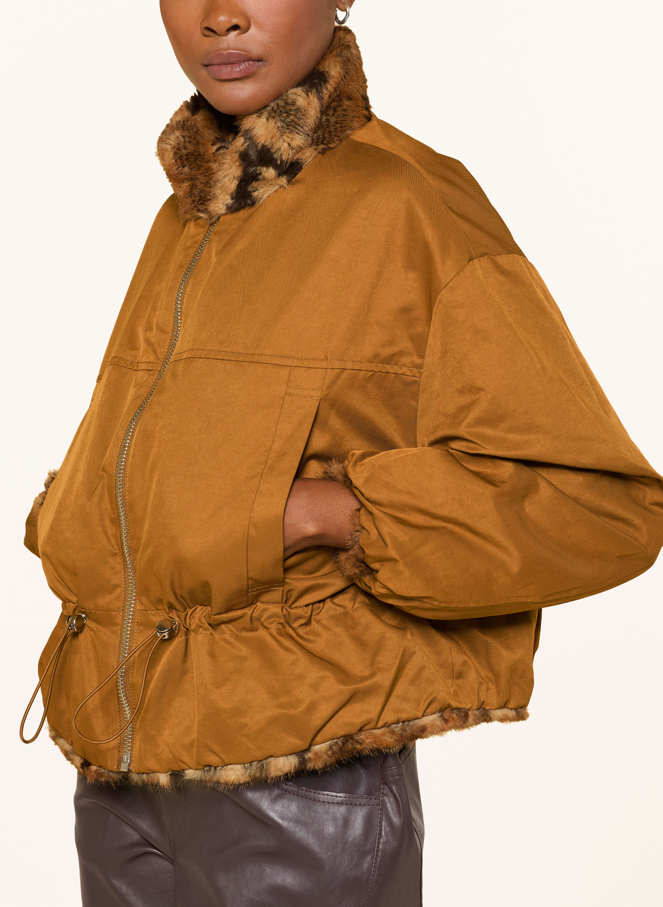 ba&sh Kunstfell-Jacke SERGE: COGNAC / HELLBRAUN / DUNKELBRAUN