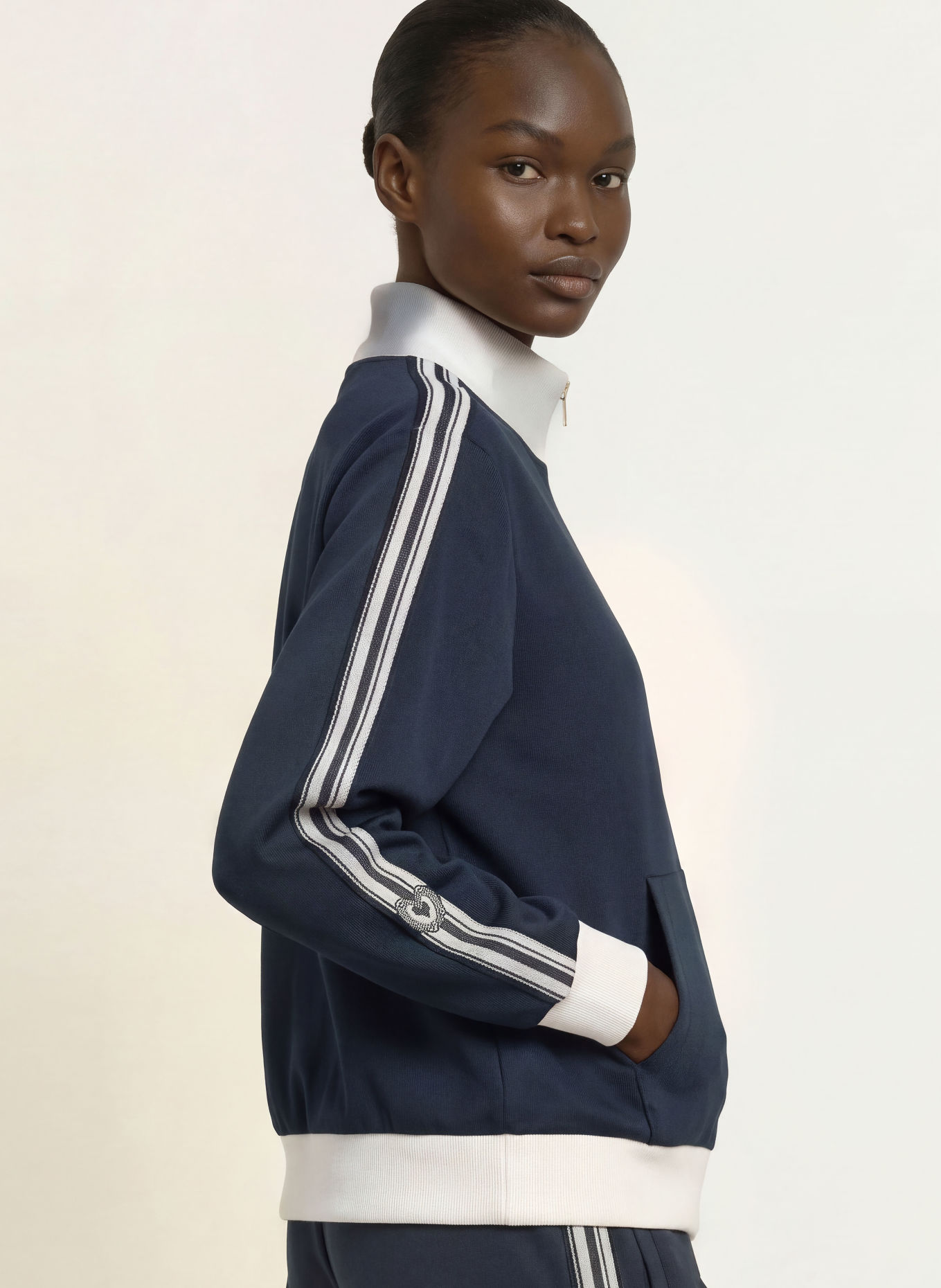 maje Sweatjacke mit Galonstreifen: DUNKELBLAU / ECRU