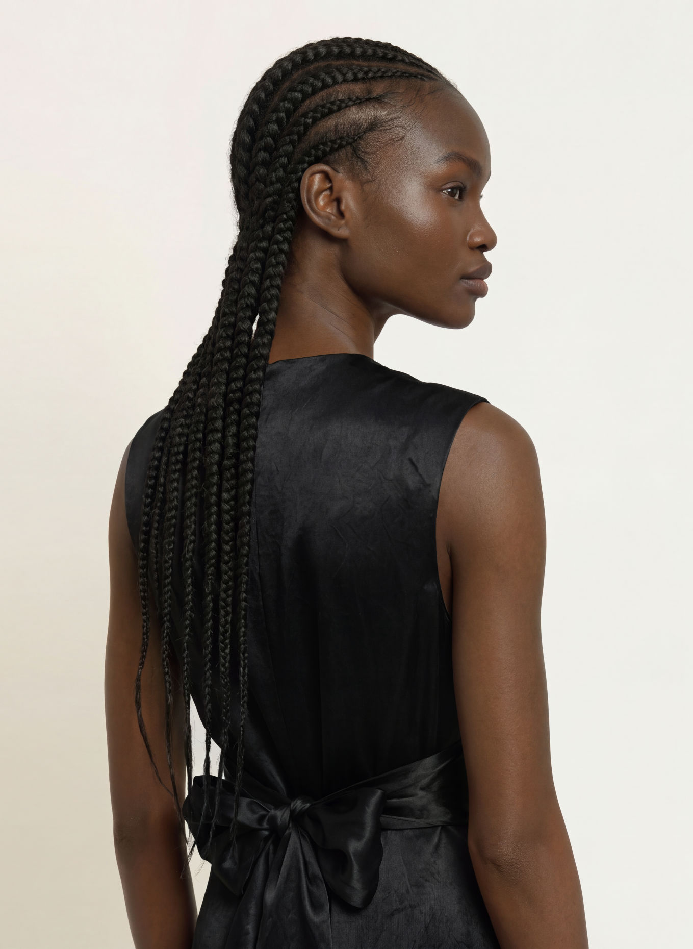ALLSAINTS Robe portefeuille JEANNE en satin: NOIR