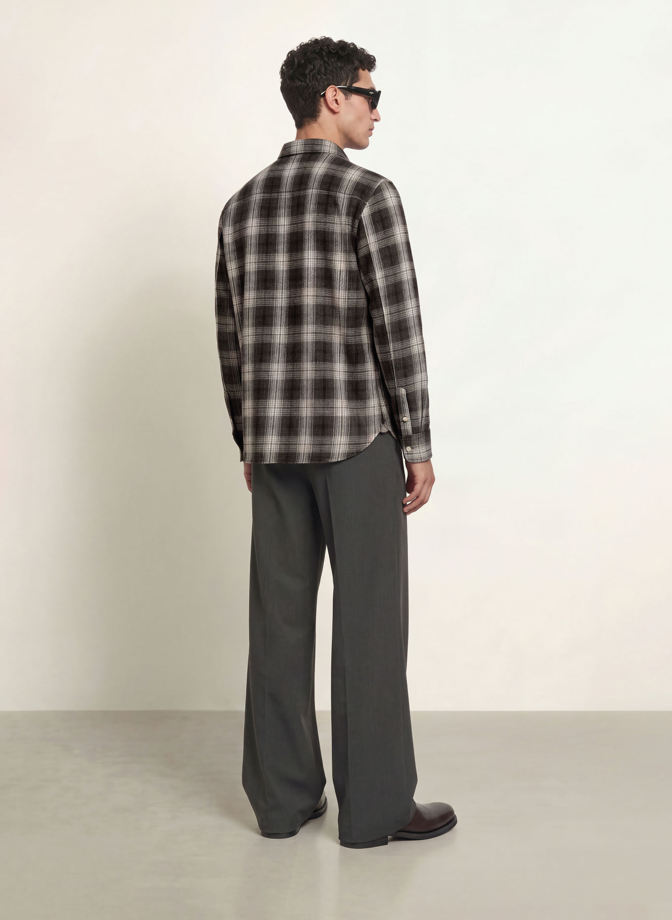 ALLSAINTS Hemd WRENT Comfort Fit: DUNKELBRAUN / CREME / GRAU