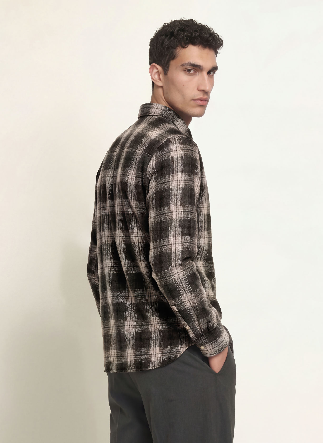 ALLSAINTS Hemd WRENT Comfort Fit: DUNKELBRAUN / CREME / GRAU