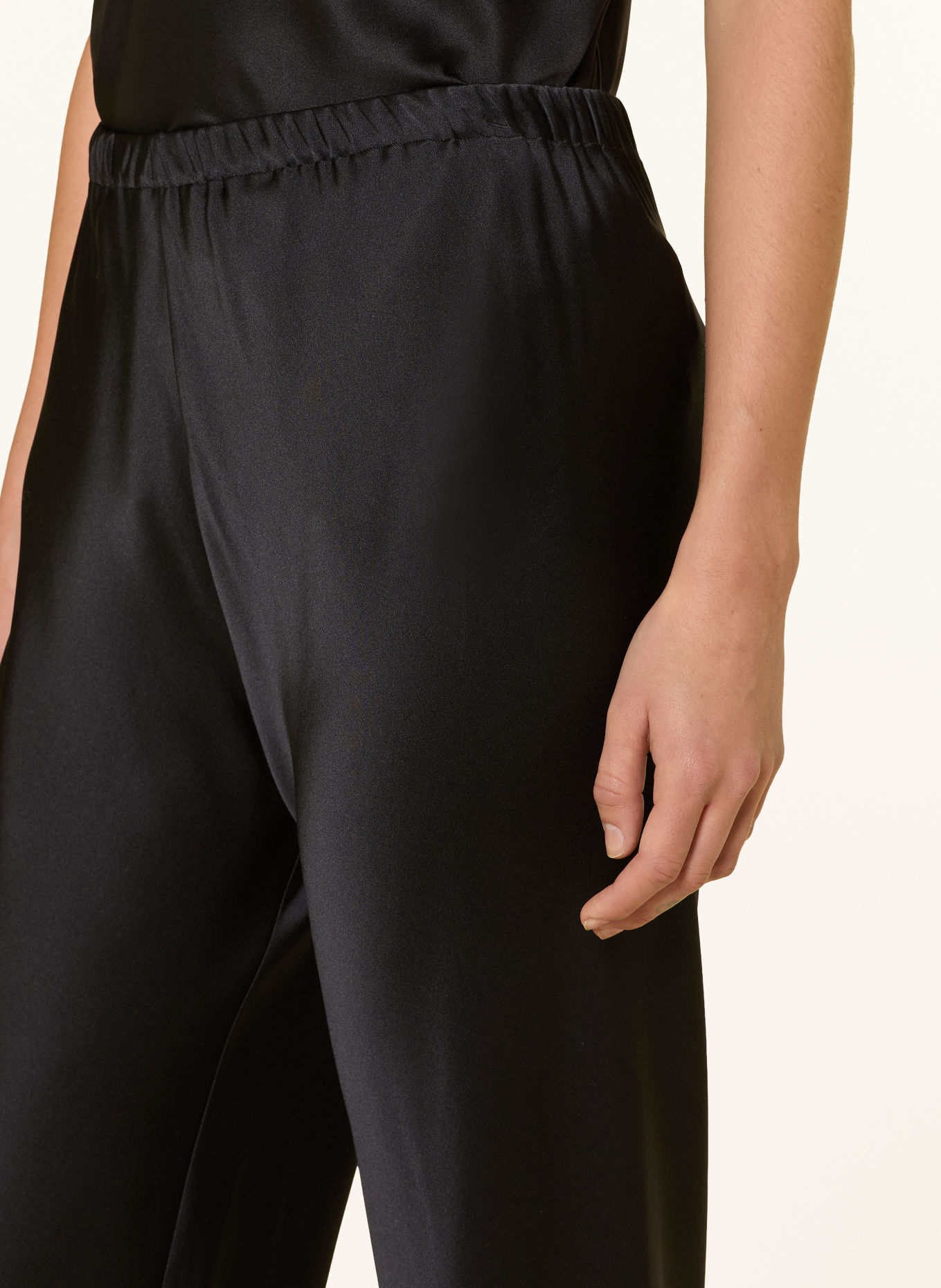 SERENITY RIVIERA Silk Lounge Pants: BLACK