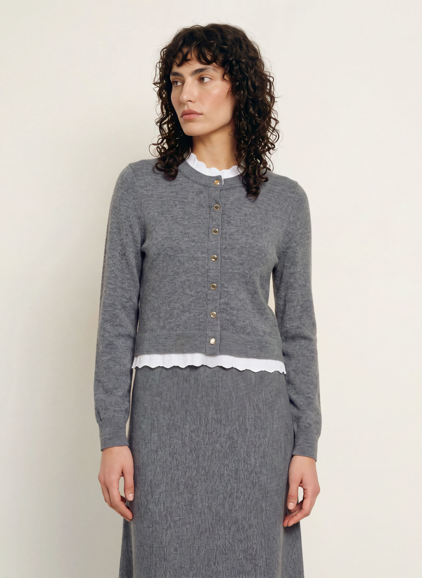 SANDRO Strickkleid: GRAU / ECRU
