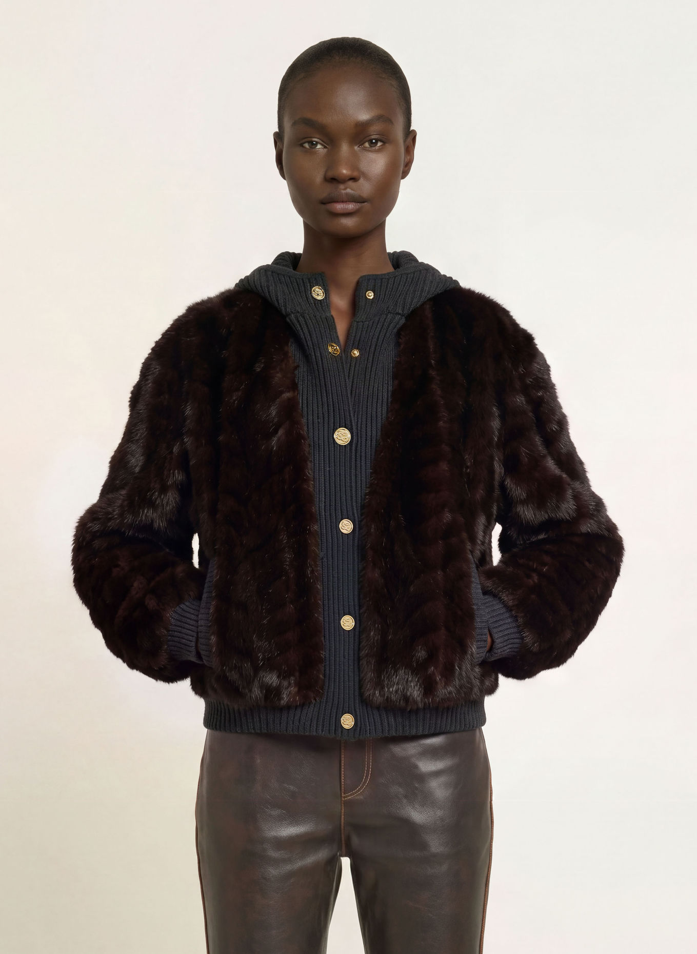 SANDRO Kunstfell-Jacke im Materialmix: DUNKELBRAUN / DUNKELGRAU