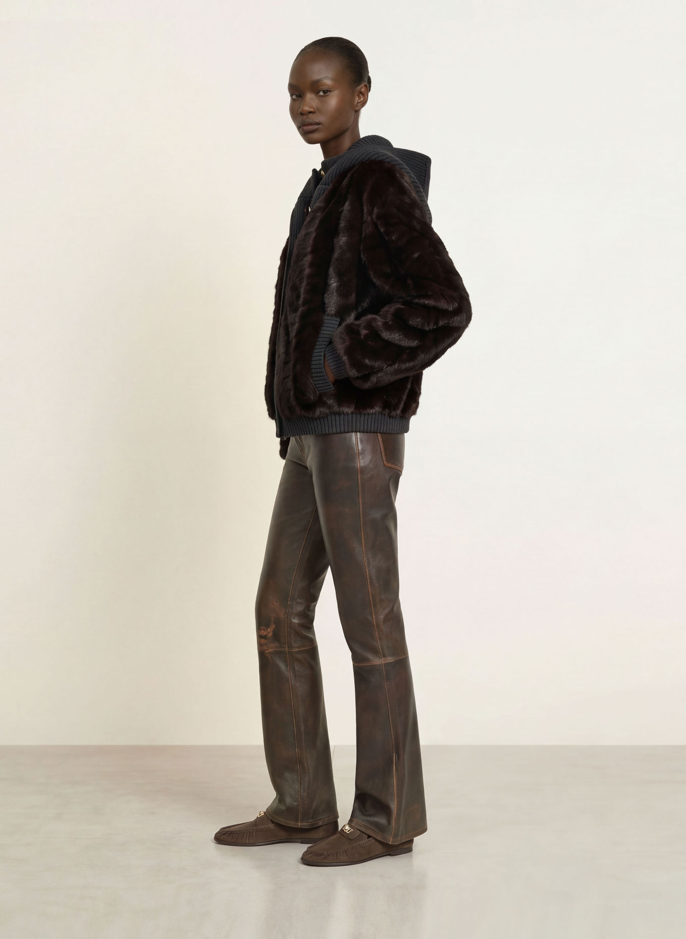 SANDRO Kunstfell-Jacke im Materialmix: DUNKELBRAUN / DUNKELGRAU