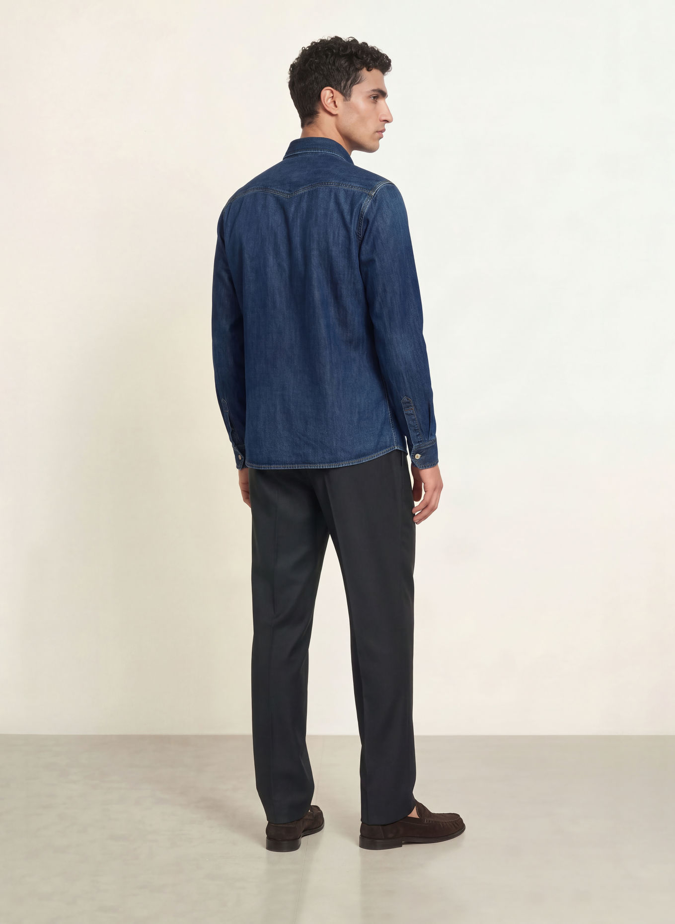 REISS Džínová košile MOUNTAIN Regular Fit: TMAVĚ MODRÁ