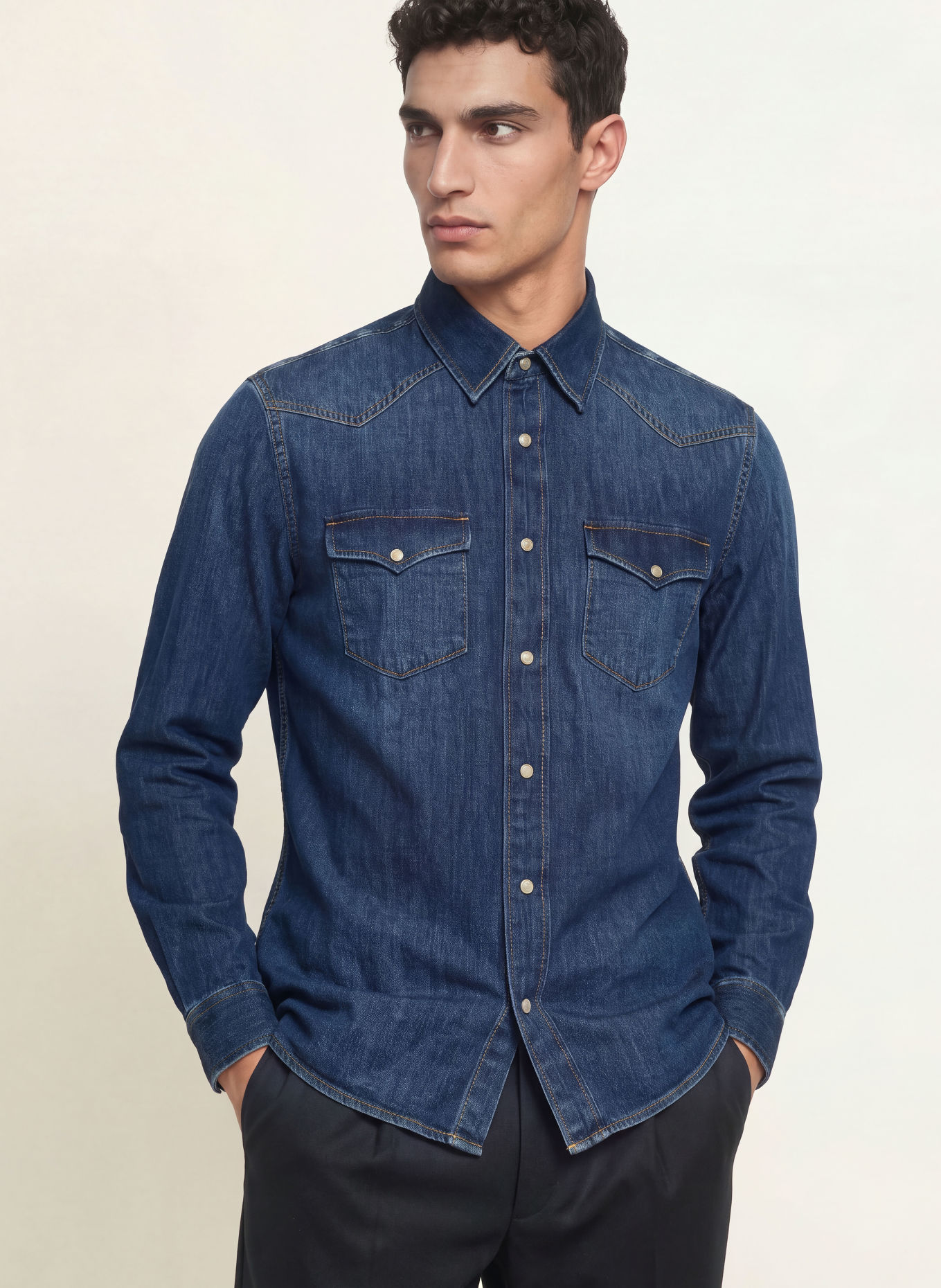REISS Džínová košile MOUNTAIN Regular Fit: TMAVĚ MODRÁ