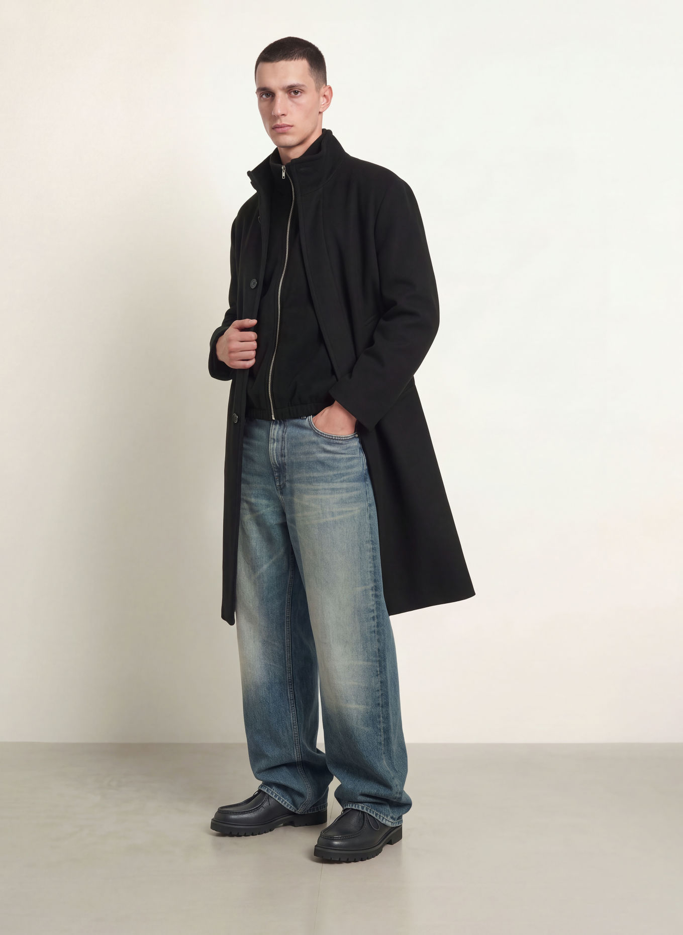 SANDRO Wollmantel: SCHWARZ