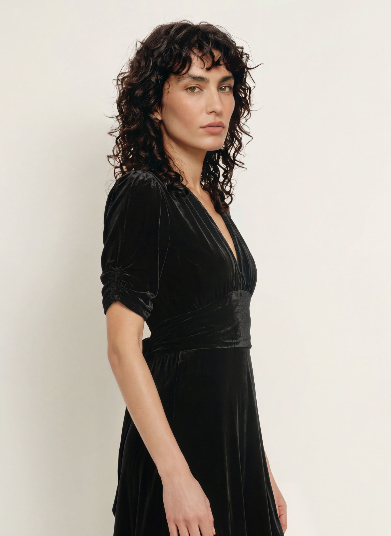 ALLSAINTS Samtkleid ENA: SCHWARZ