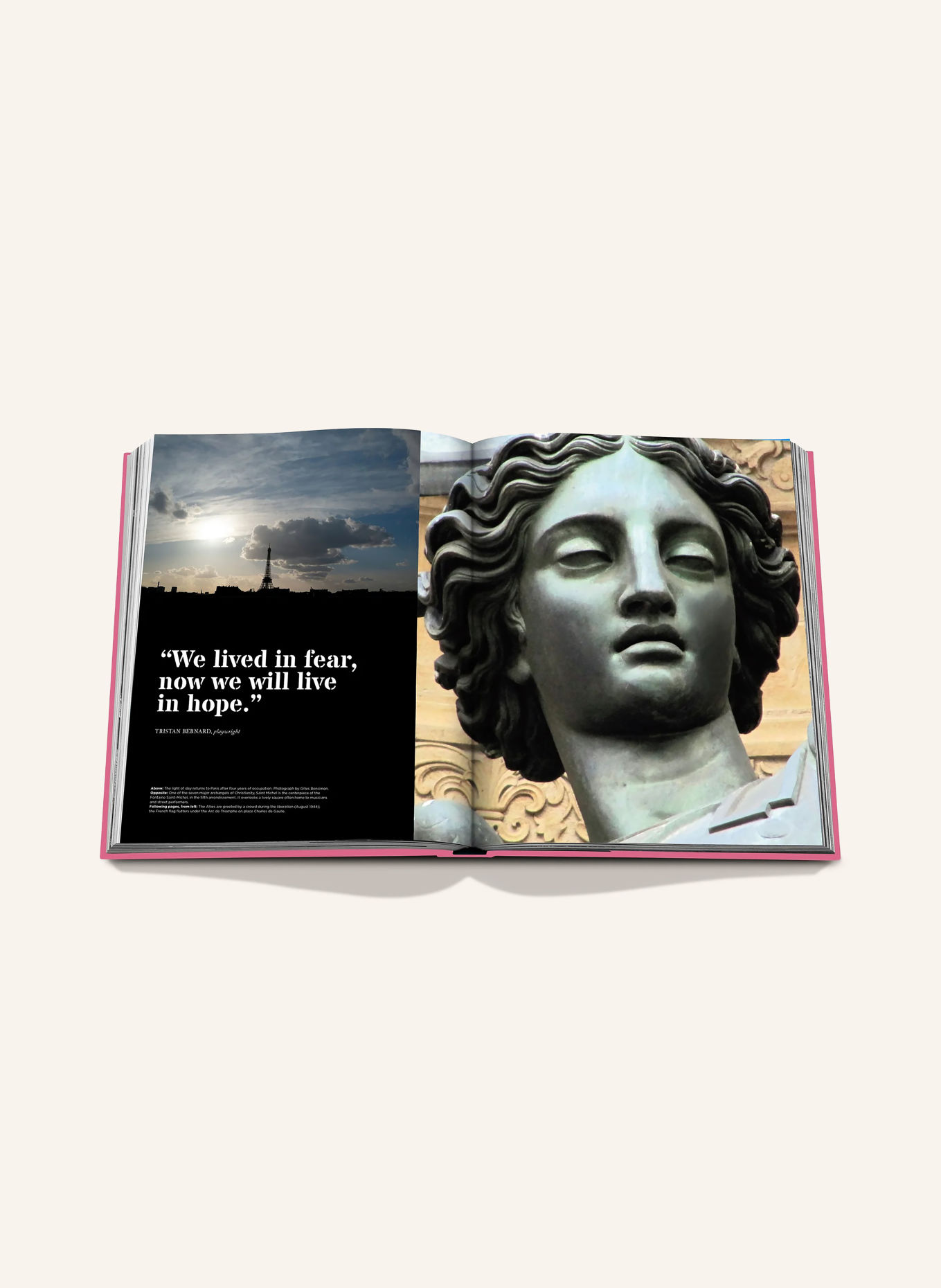 ASSOULINE Livre PARIS BY PARIS: BEIGE / OR / ROSE FUCHSIA