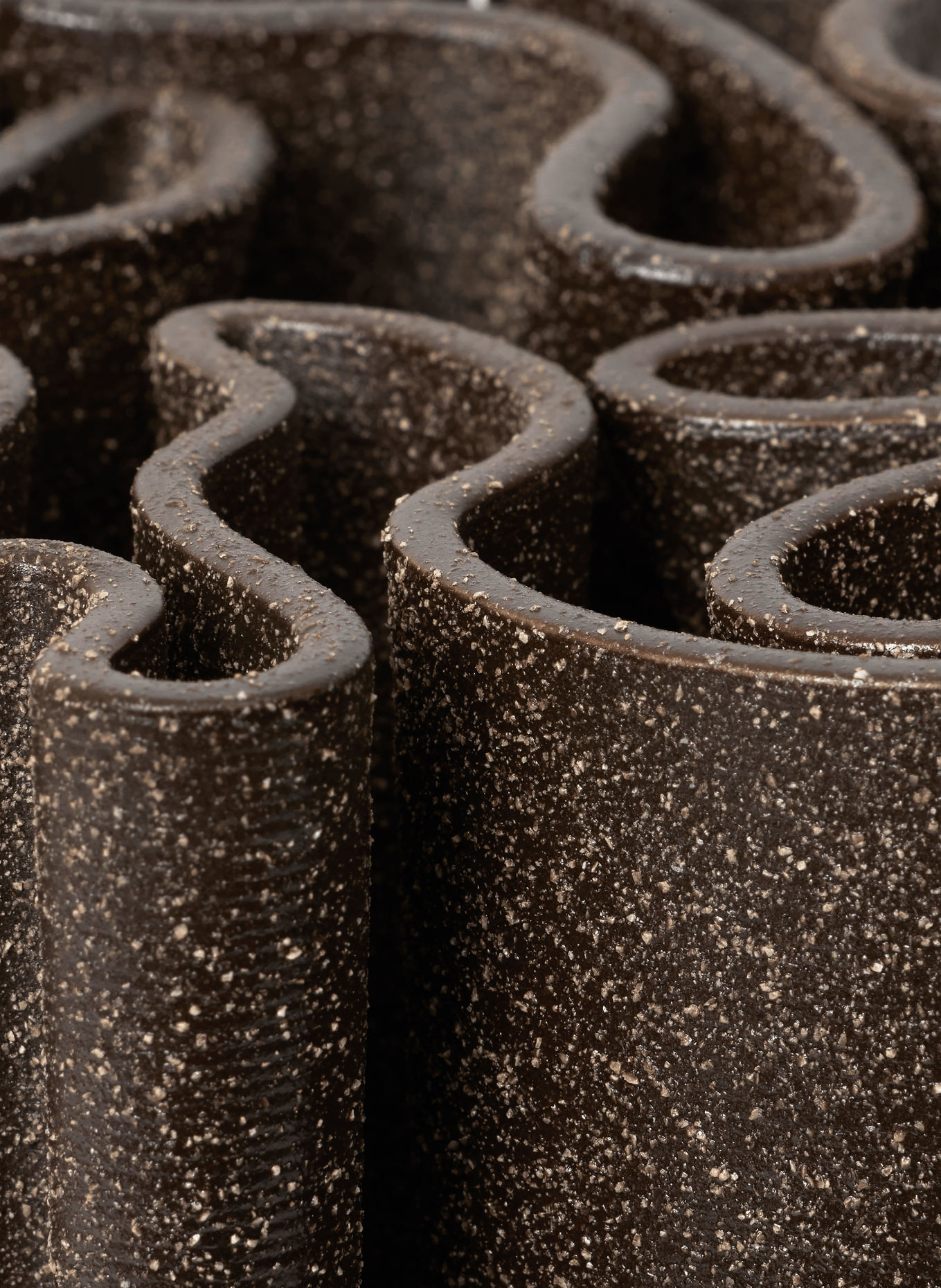 Ferm LIVING DEDALI Vase: DARK BROWN